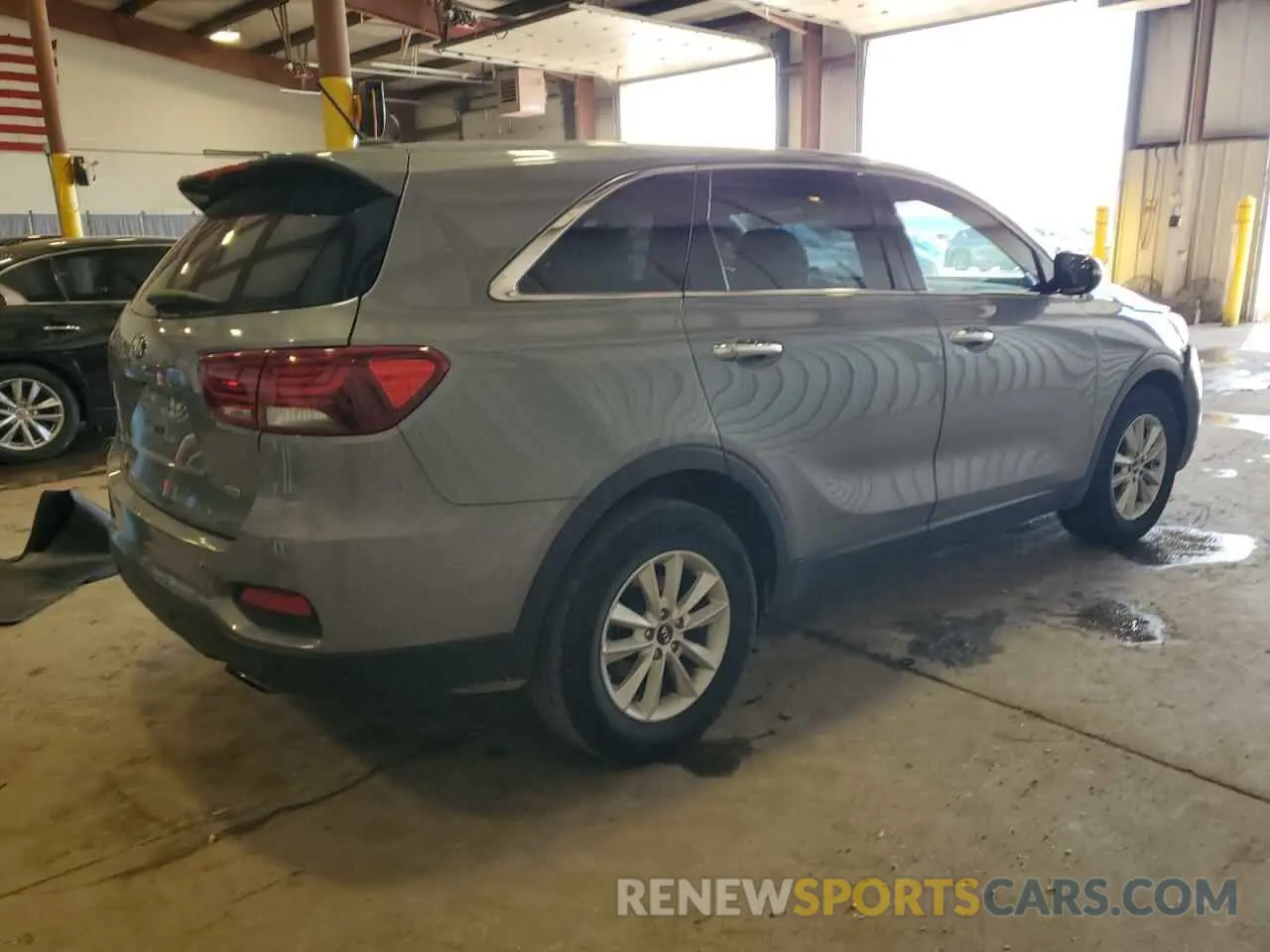 3 Photograph of a damaged car 5XYPG4A36LG644269 KIA SORENTO 2020