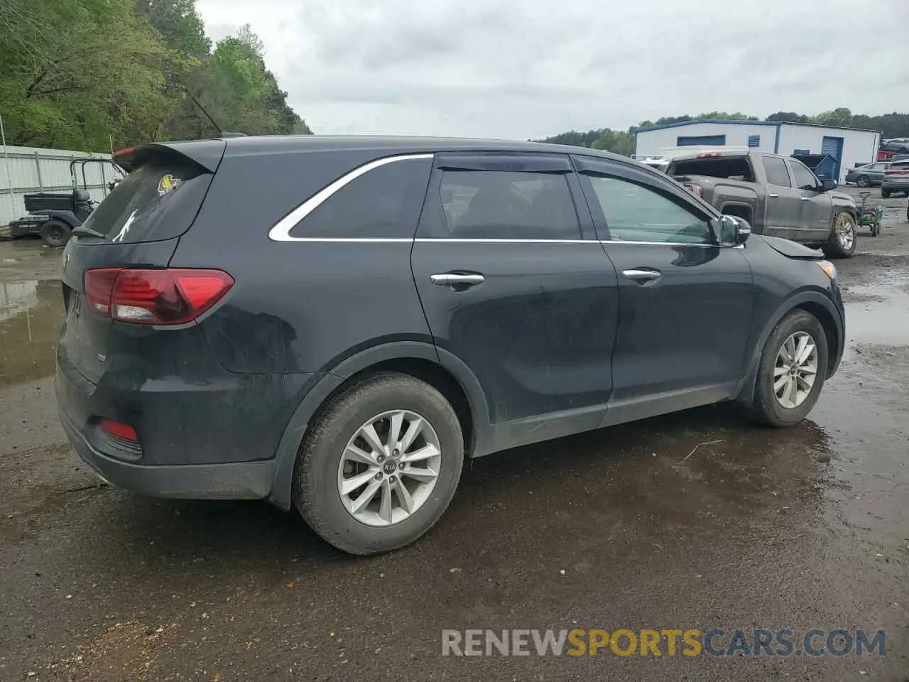 3 Photograph of a damaged car 5XYPG4A36LG658401 KIA SORENTO 2020