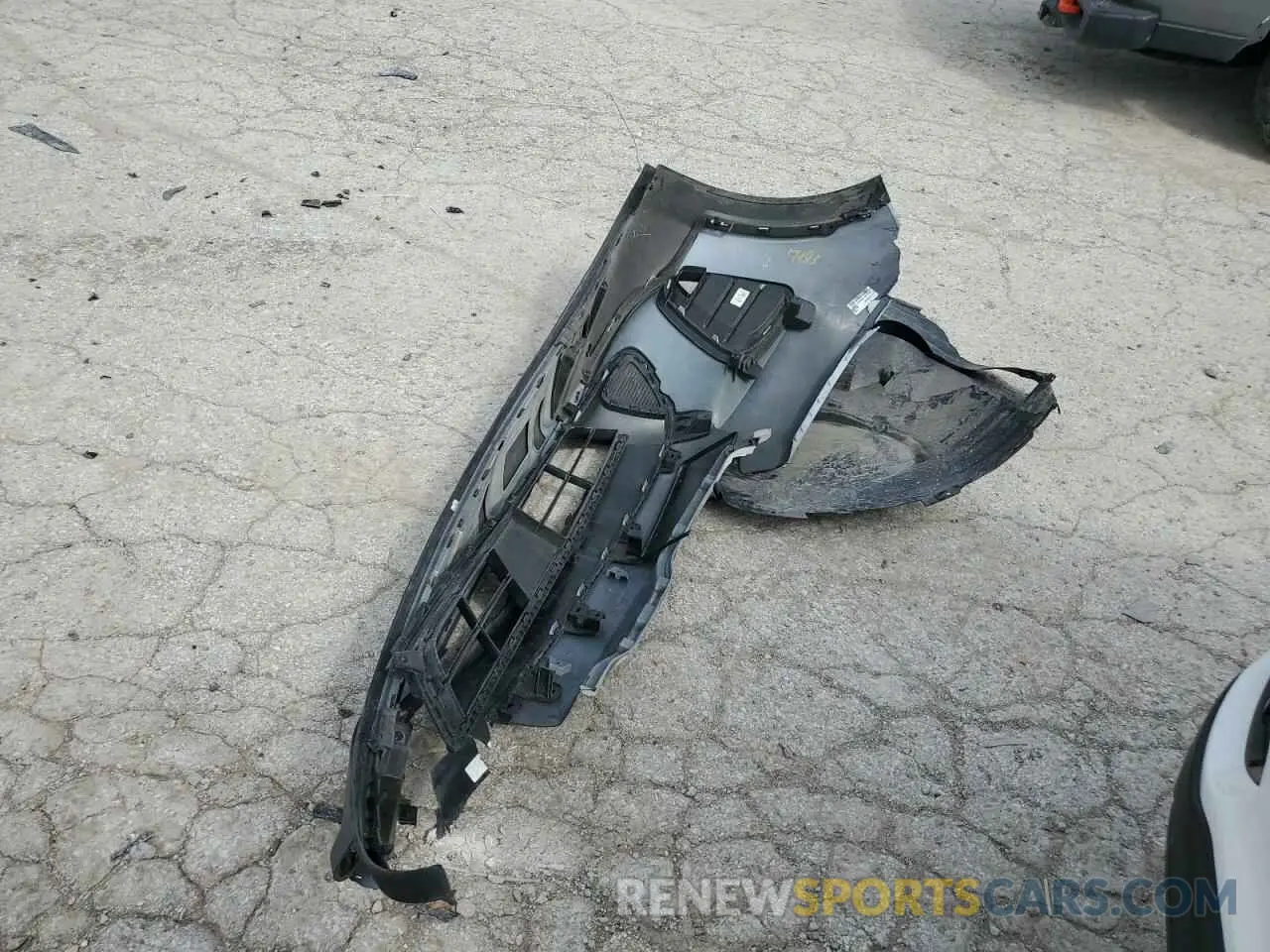 13 Photograph of a damaged car 5XYPG4A36LG663775 KIA SORENTO 2020
