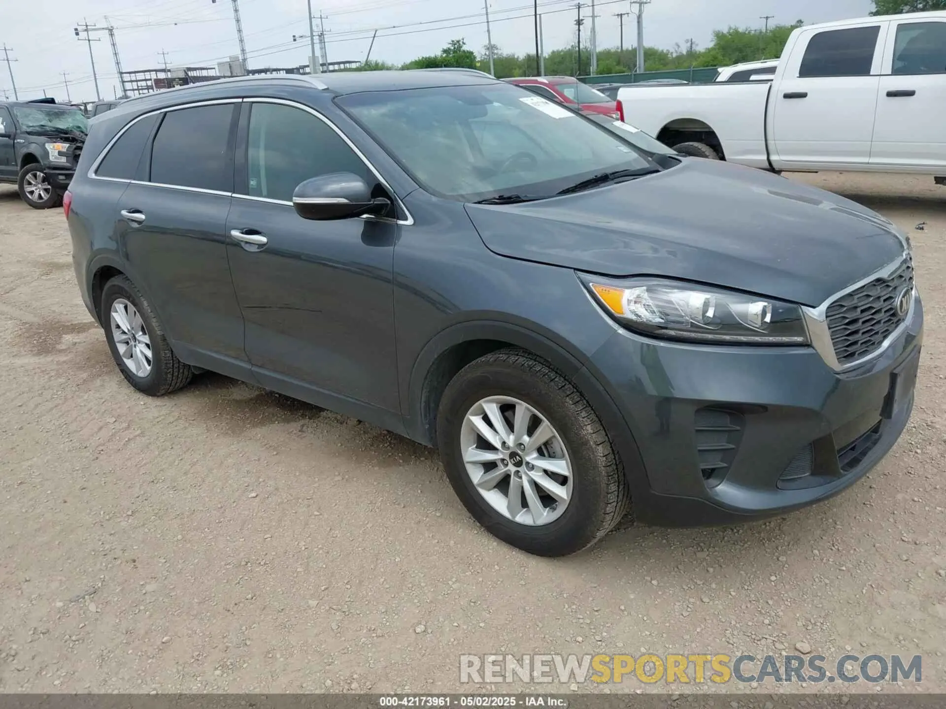 1 Photograph of a damaged car 5XYPG4A36LG682603 KIA SORENTO 2020