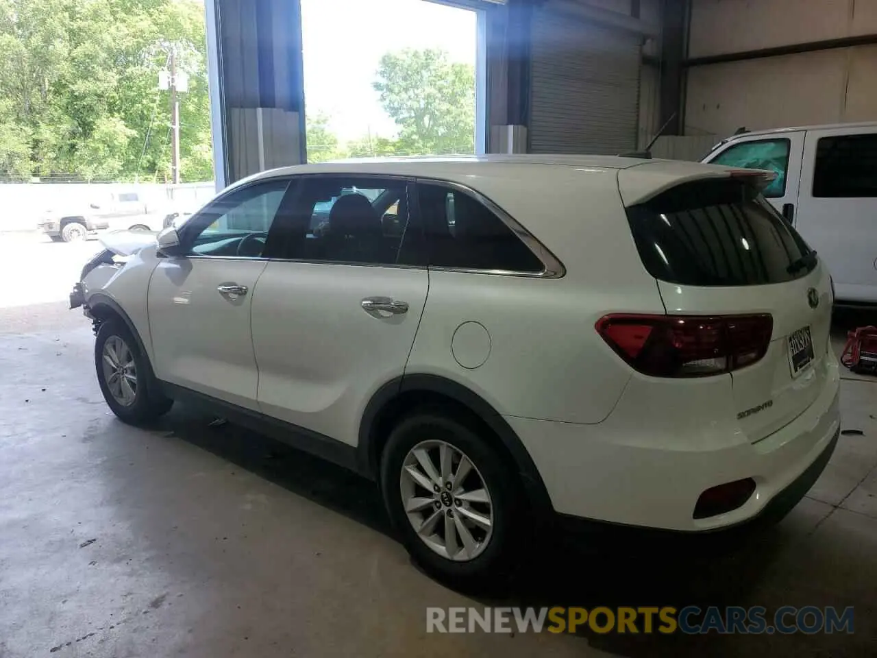 2 Photograph of a damaged car 5XYPG4A36LG697151 KIA SORENTO 2020