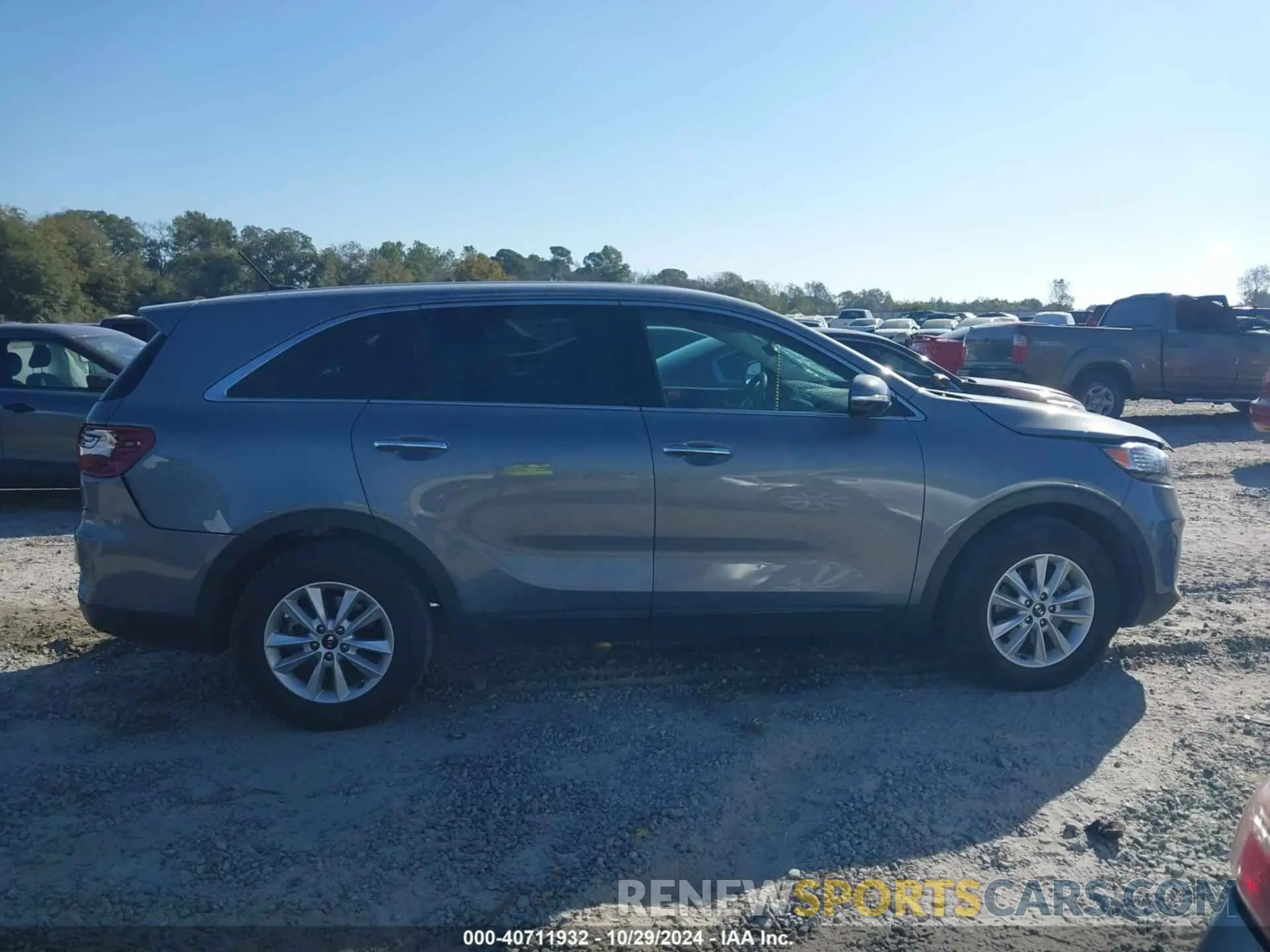 13 Photograph of a damaged car 5XYPG4A36LG698767 KIA SORENTO 2020