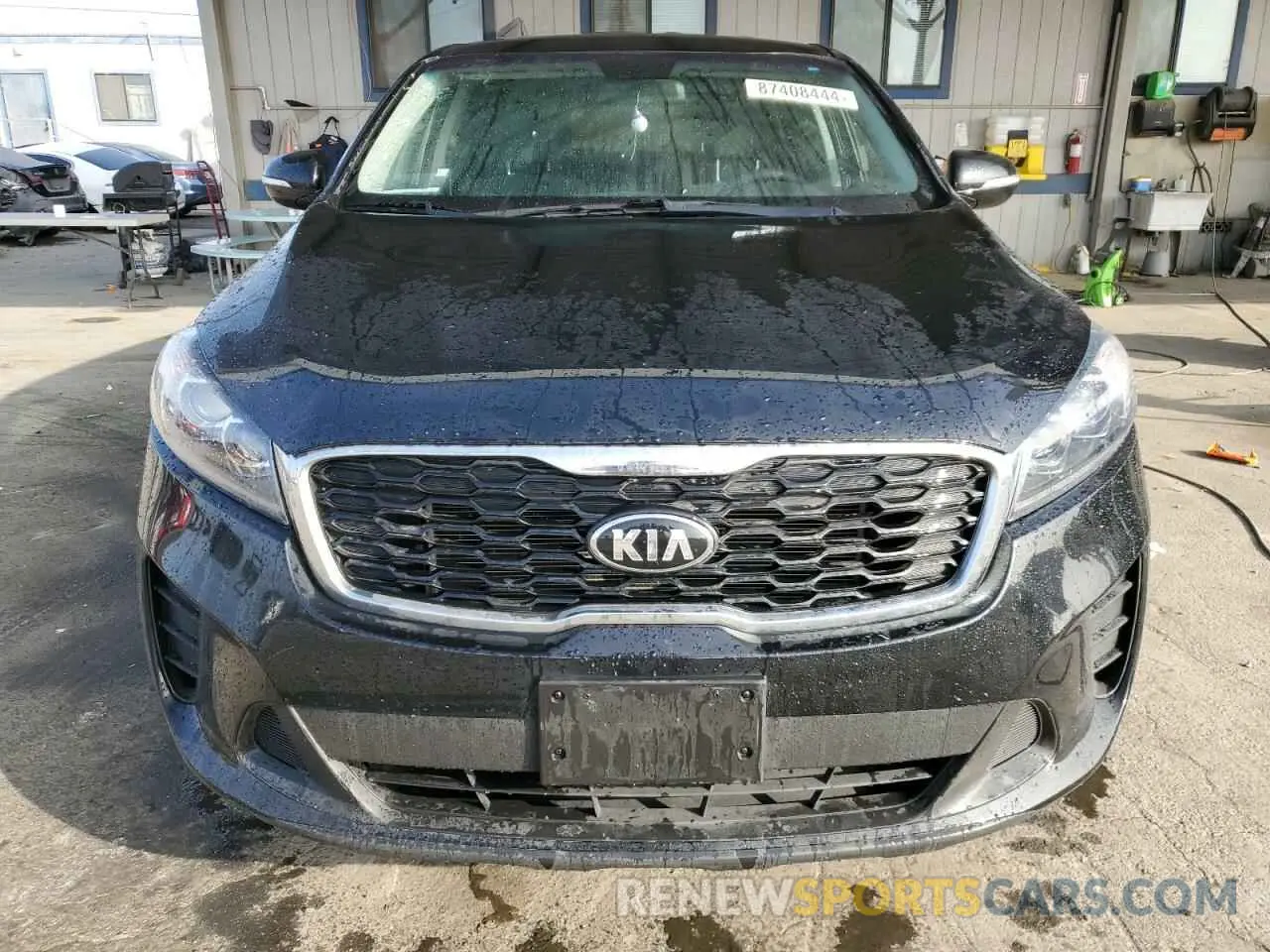 5 Photograph of a damaged car 5XYPG4A36LG707516 KIA SORENTO 2020