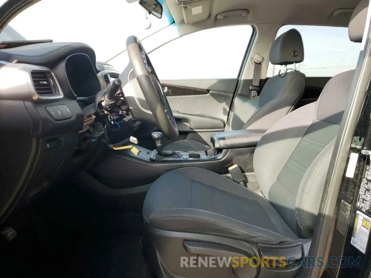 7 Photograph of a damaged car 5XYPG4A36LG707516 KIA SORENTO 2020