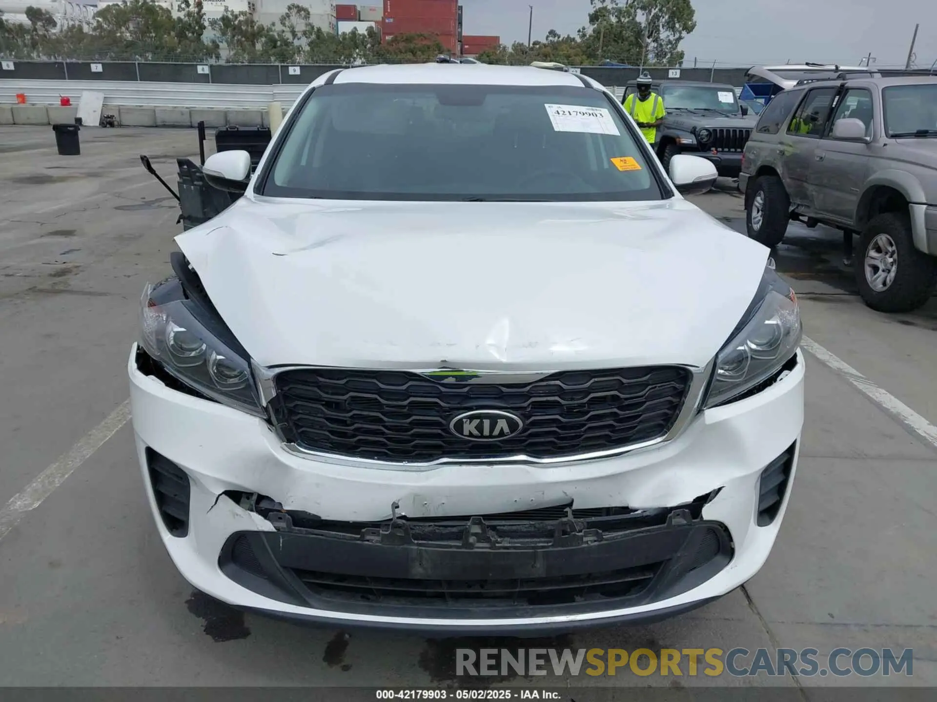 12 Photograph of a damaged car 5XYPG4A37LG628002 KIA SORENTO 2020