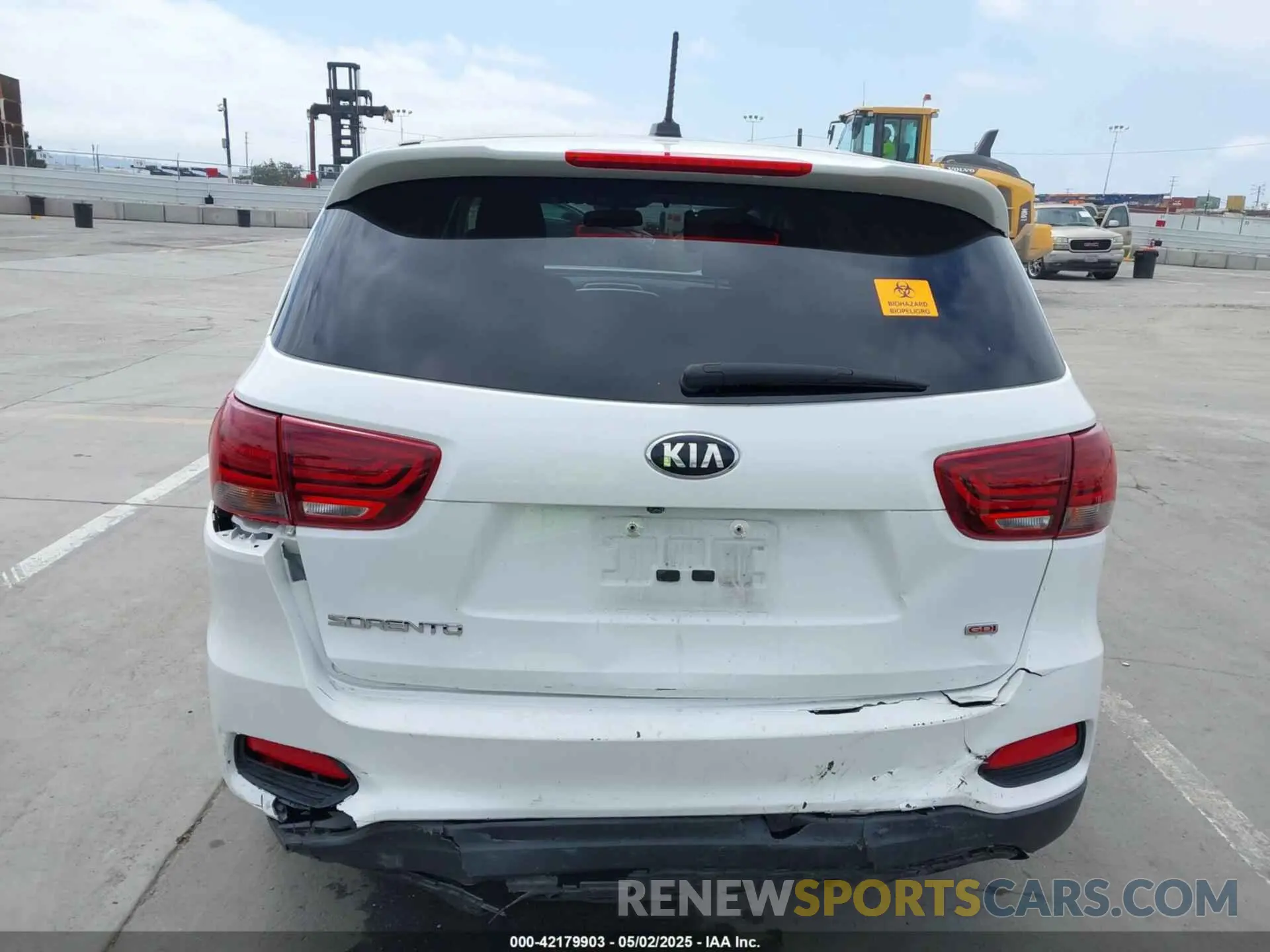 16 Photograph of a damaged car 5XYPG4A37LG628002 KIA SORENTO 2020