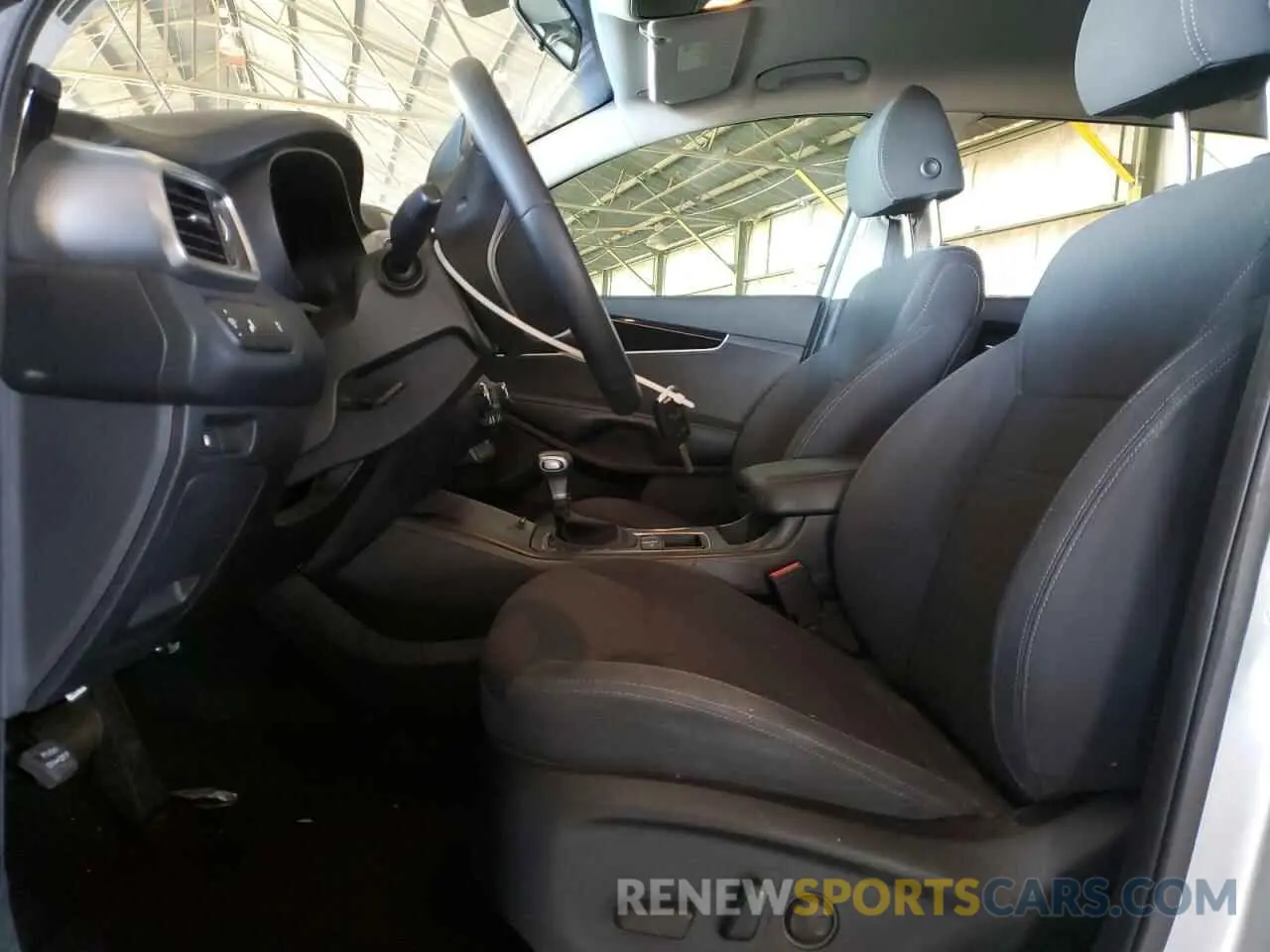 7 Photograph of a damaged car 5XYPG4A37LG635838 KIA SORENTO 2020