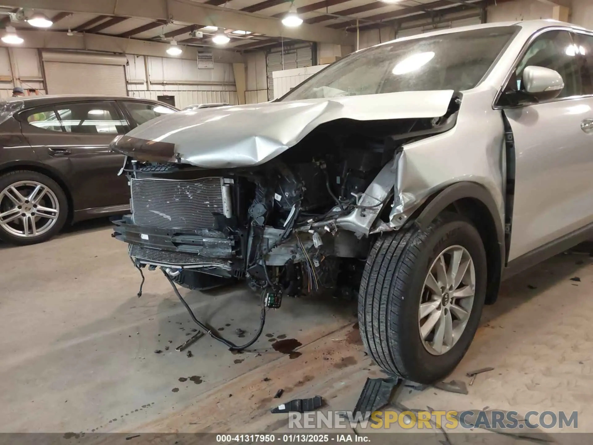 6 Photograph of a damaged car 5XYPG4A37LG652560 KIA SORENTO 2020