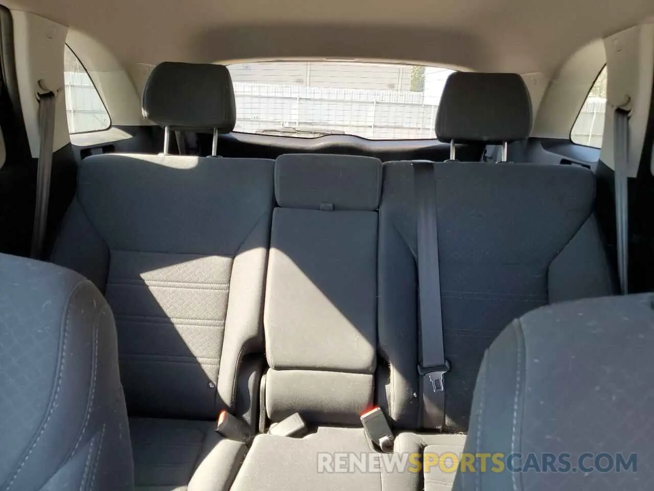 10 Photograph of a damaged car 5XYPG4A37LG671559 KIA SORENTO 2020