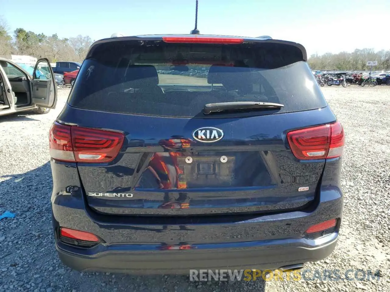 6 Photograph of a damaged car 5XYPG4A37LG671559 KIA SORENTO 2020