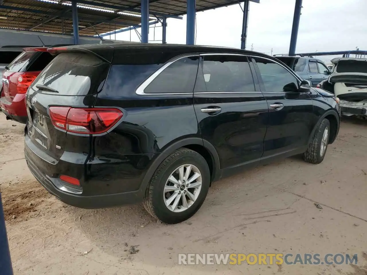 3 Photograph of a damaged car 5XYPG4A37LG686899 KIA SORENTO 2020