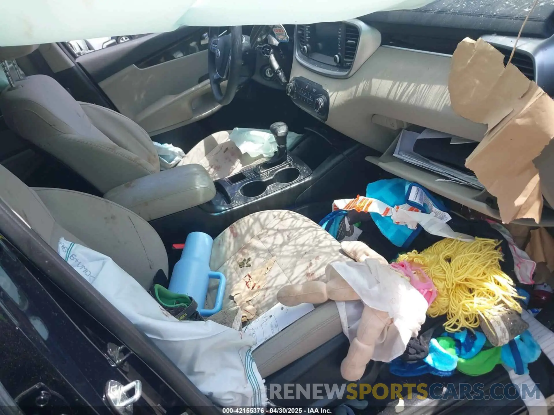 5 Photograph of a damaged car 5XYPG4A38LG625755 KIA SORENTO 2020