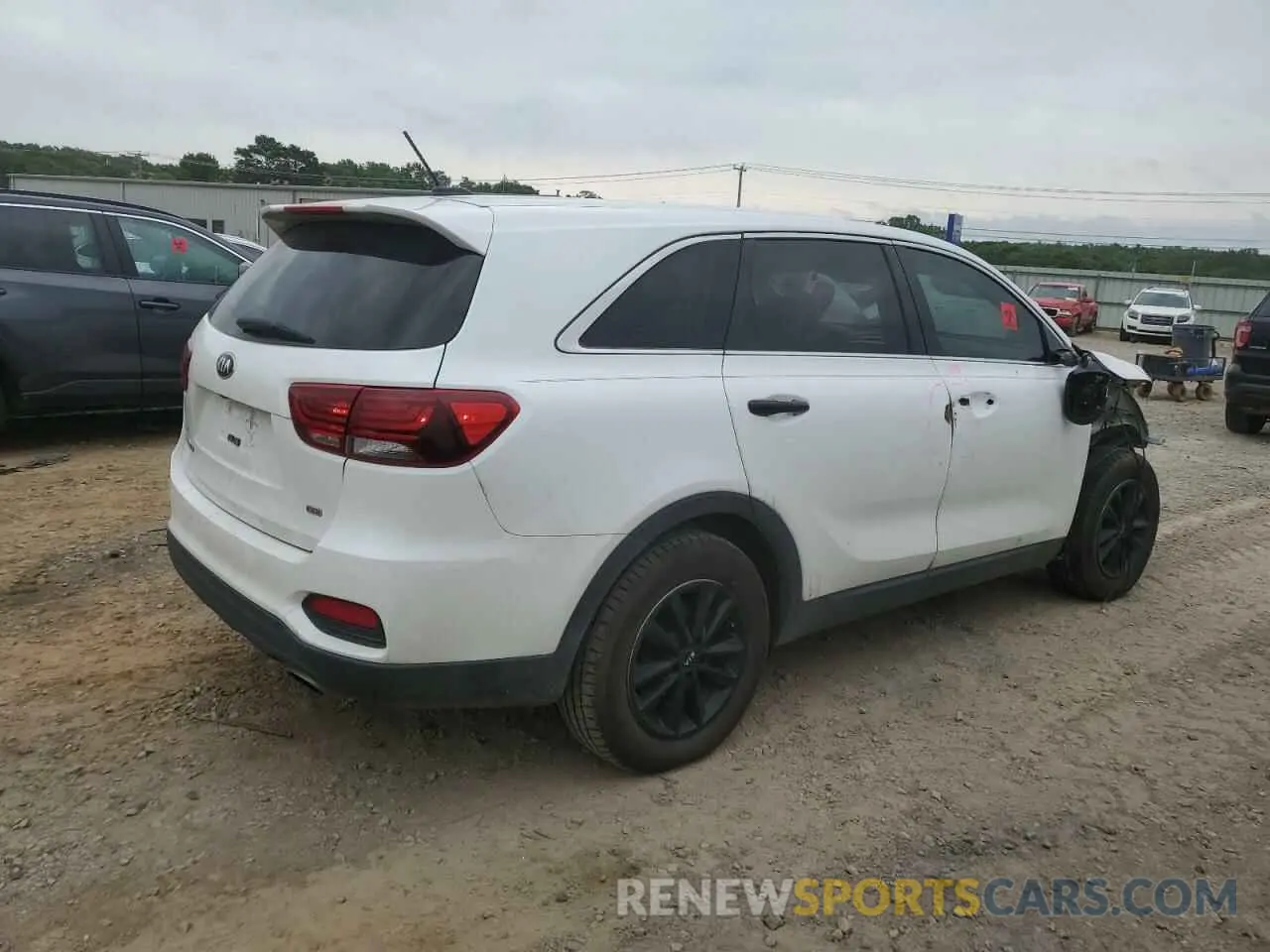 3 Photograph of a damaged car 5XYPG4A38LG649960 KIA SORENTO 2020