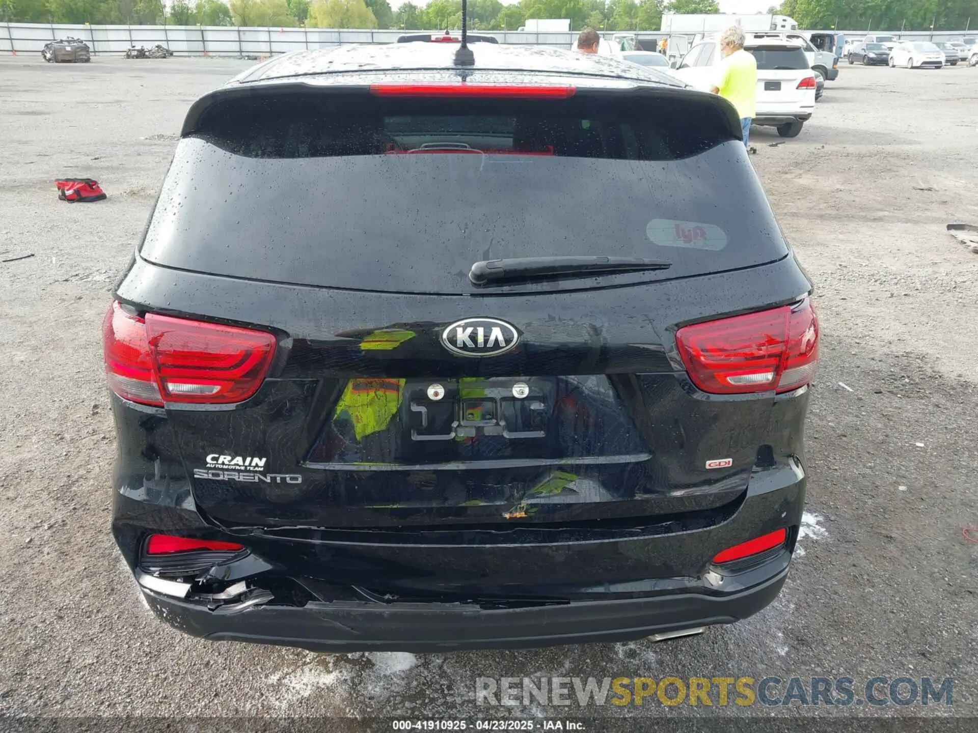 16 Photograph of a damaged car 5XYPG4A38LG656763 KIA SORENTO 2020