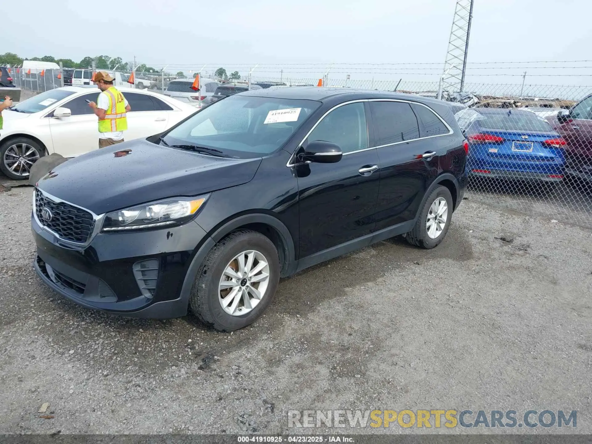 2 Photograph of a damaged car 5XYPG4A38LG656763 KIA SORENTO 2020