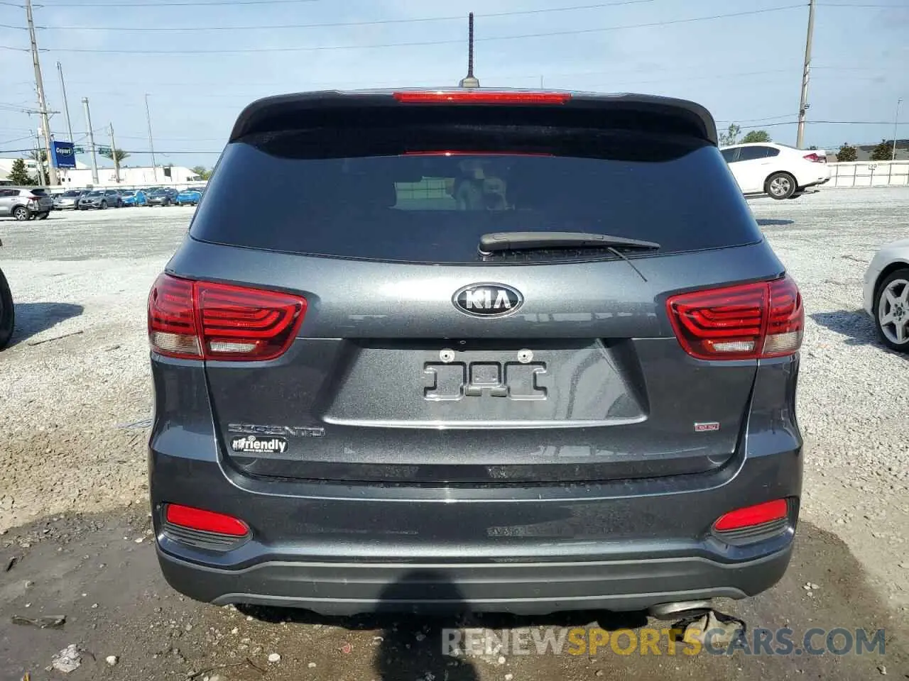 6 Photograph of a damaged car 5XYPG4A38LG682151 KIA SORENTO 2020