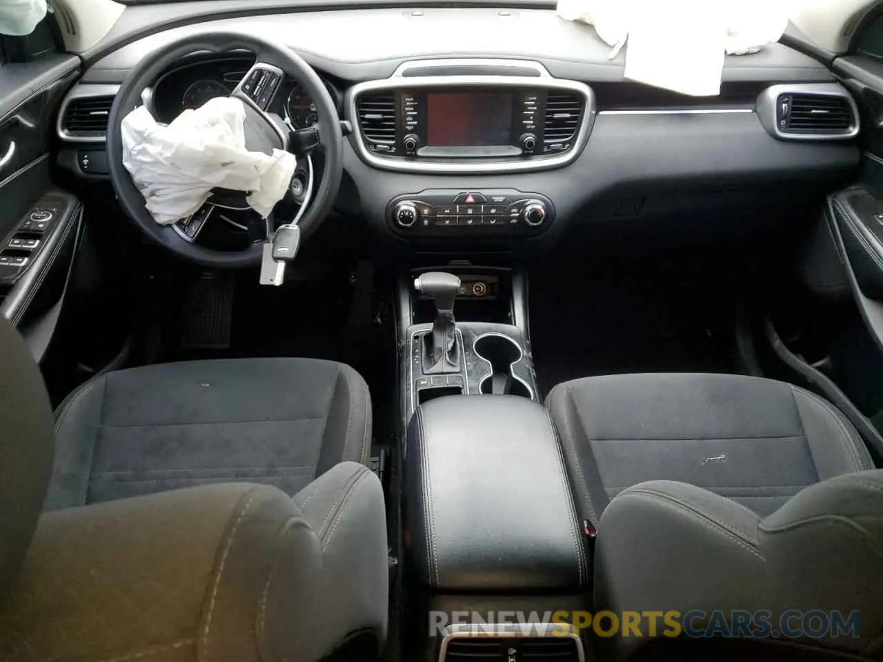 8 Photograph of a damaged car 5XYPG4A38LG683834 KIA SORENTO 2020