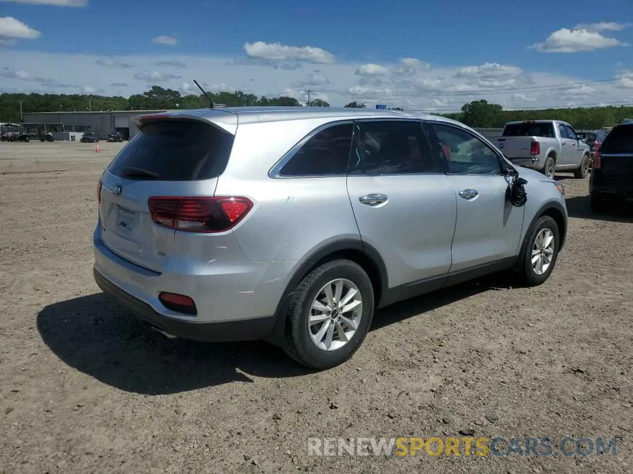 3 Photograph of a damaged car 5XYPG4A38LG687673 KIA SORENTO 2020