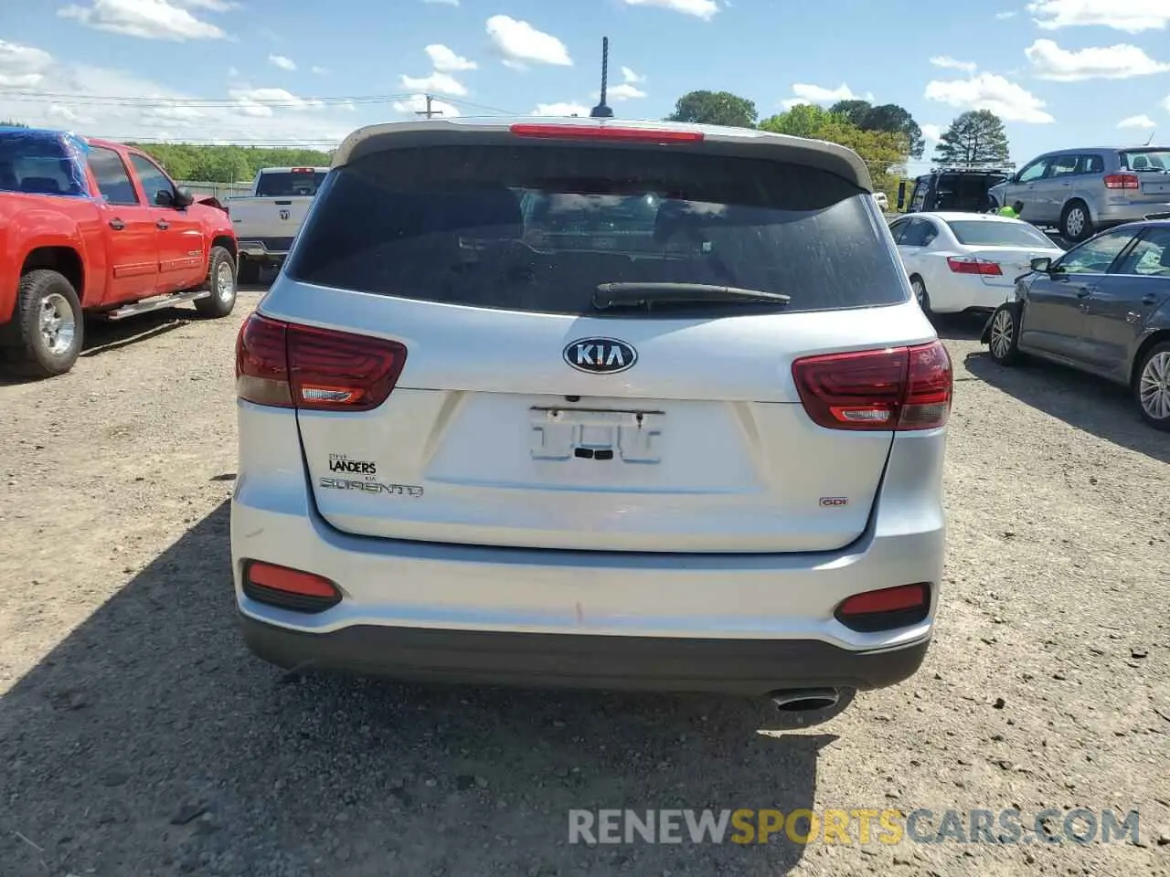 6 Photograph of a damaged car 5XYPG4A38LG687673 KIA SORENTO 2020