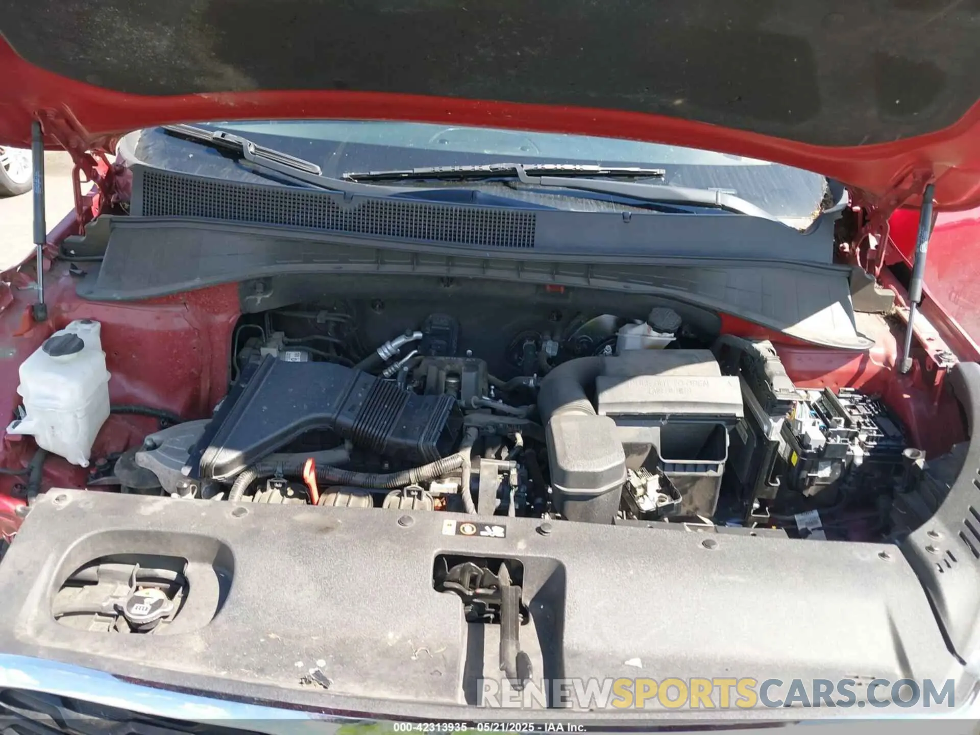 10 Photograph of a damaged car 5XYPG4A39LG629202 KIA SORENTO 2020