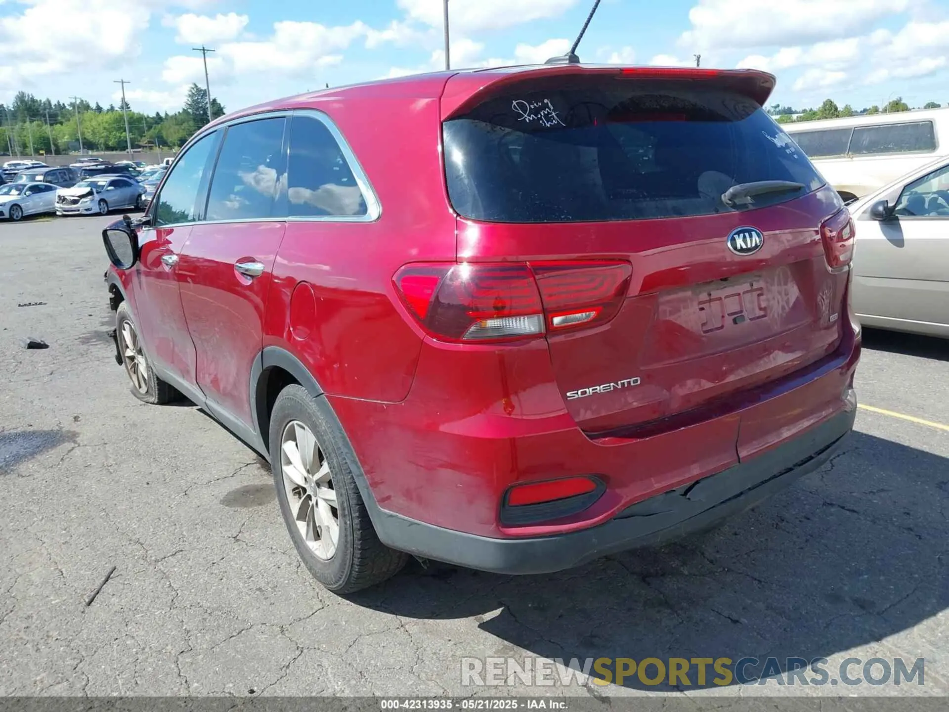 3 Photograph of a damaged car 5XYPG4A39LG629202 KIA SORENTO 2020