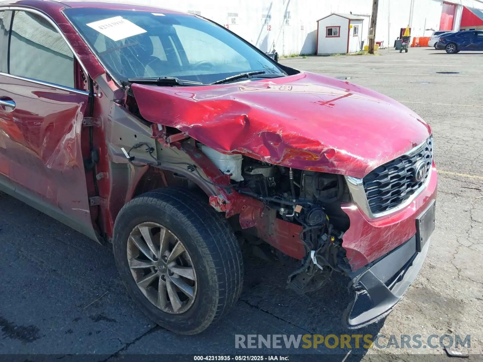 6 Photograph of a damaged car 5XYPG4A39LG629202 KIA SORENTO 2020