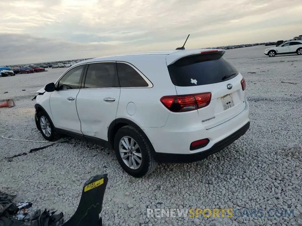 2 Photograph of a damaged car 5XYPG4A39LG644010 KIA SORENTO 2020