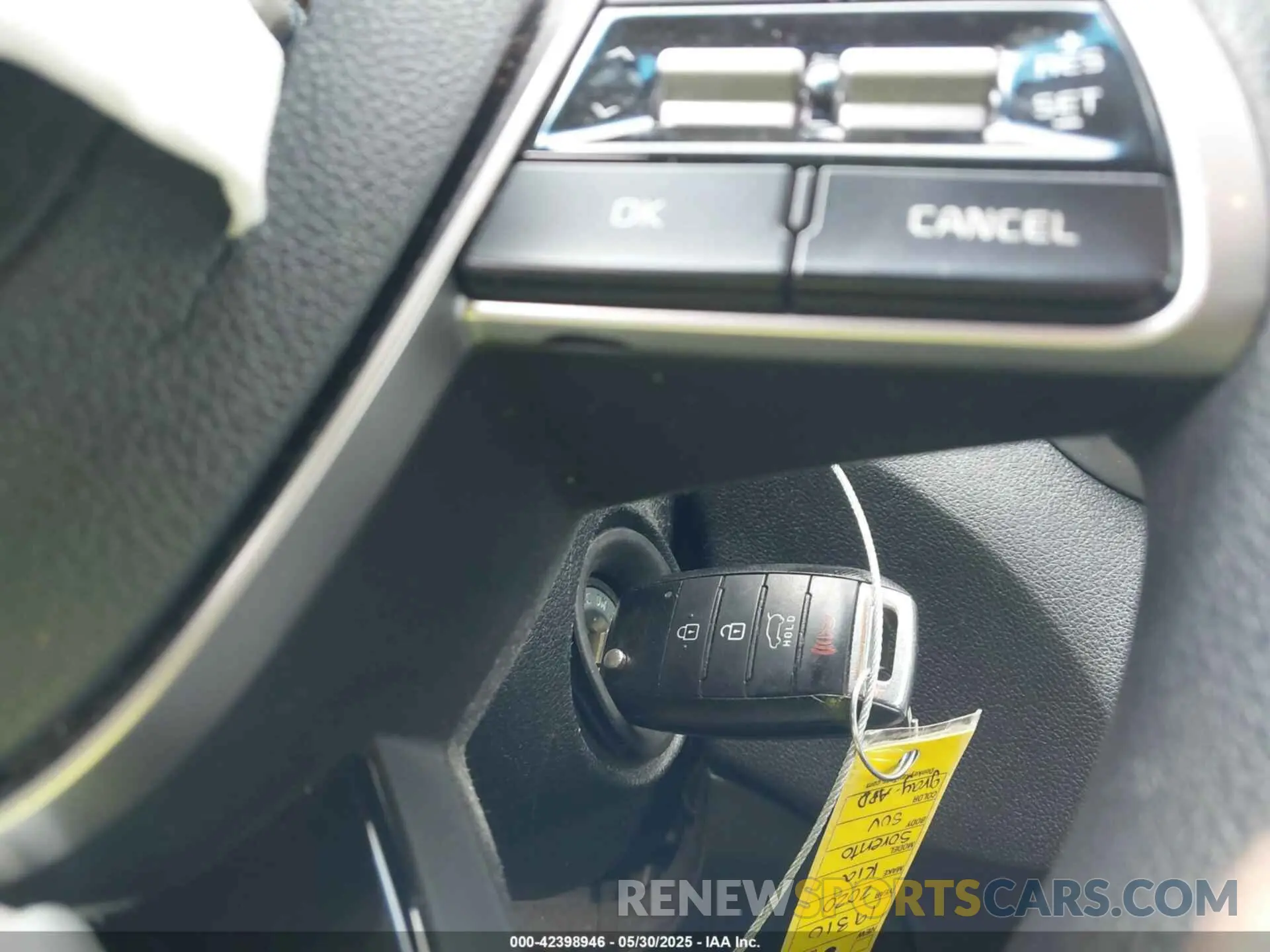11 Photograph of a damaged car 5XYPG4A39LG652818 KIA SORENTO 2020