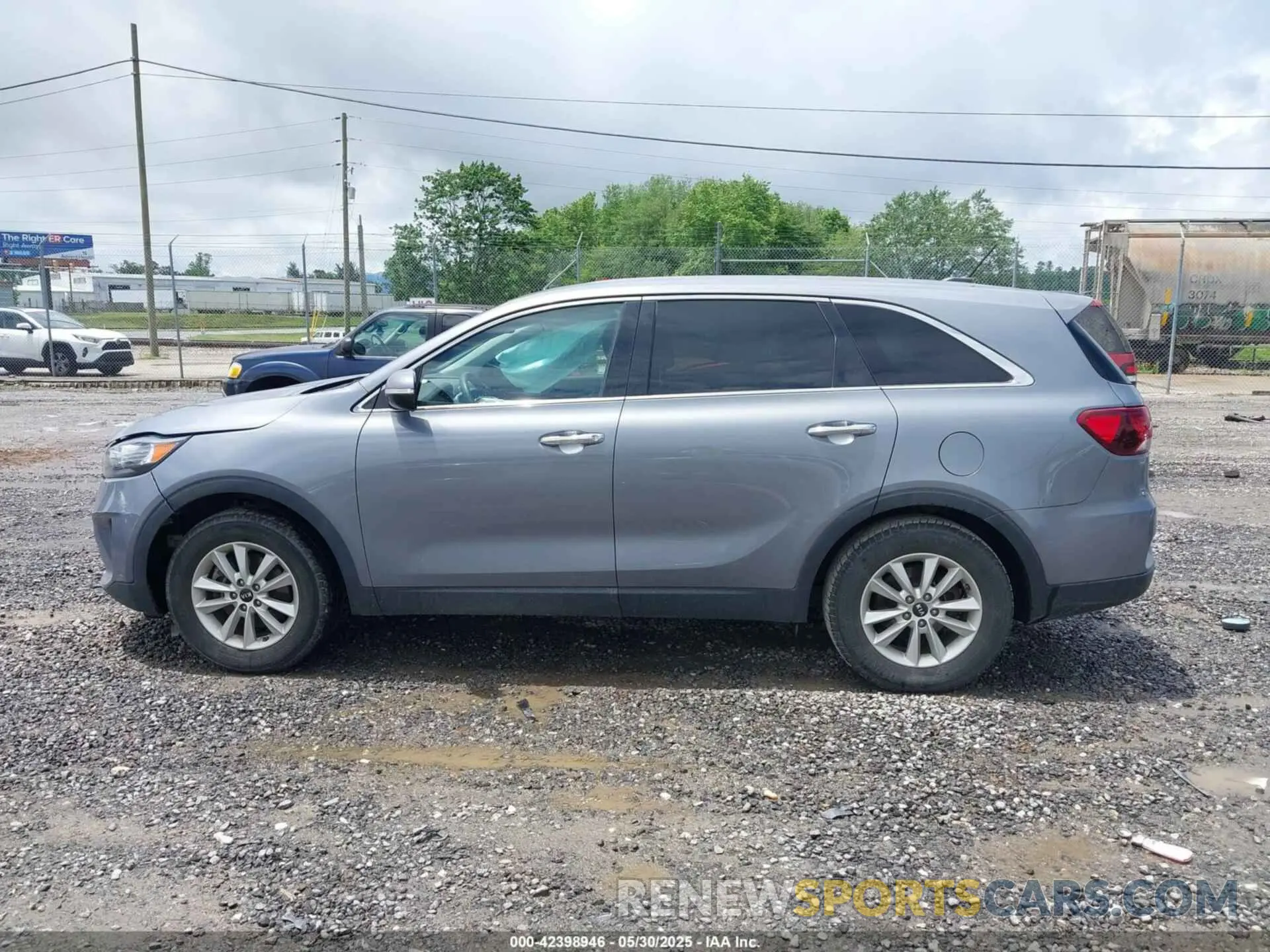 14 Photograph of a damaged car 5XYPG4A39LG652818 KIA SORENTO 2020