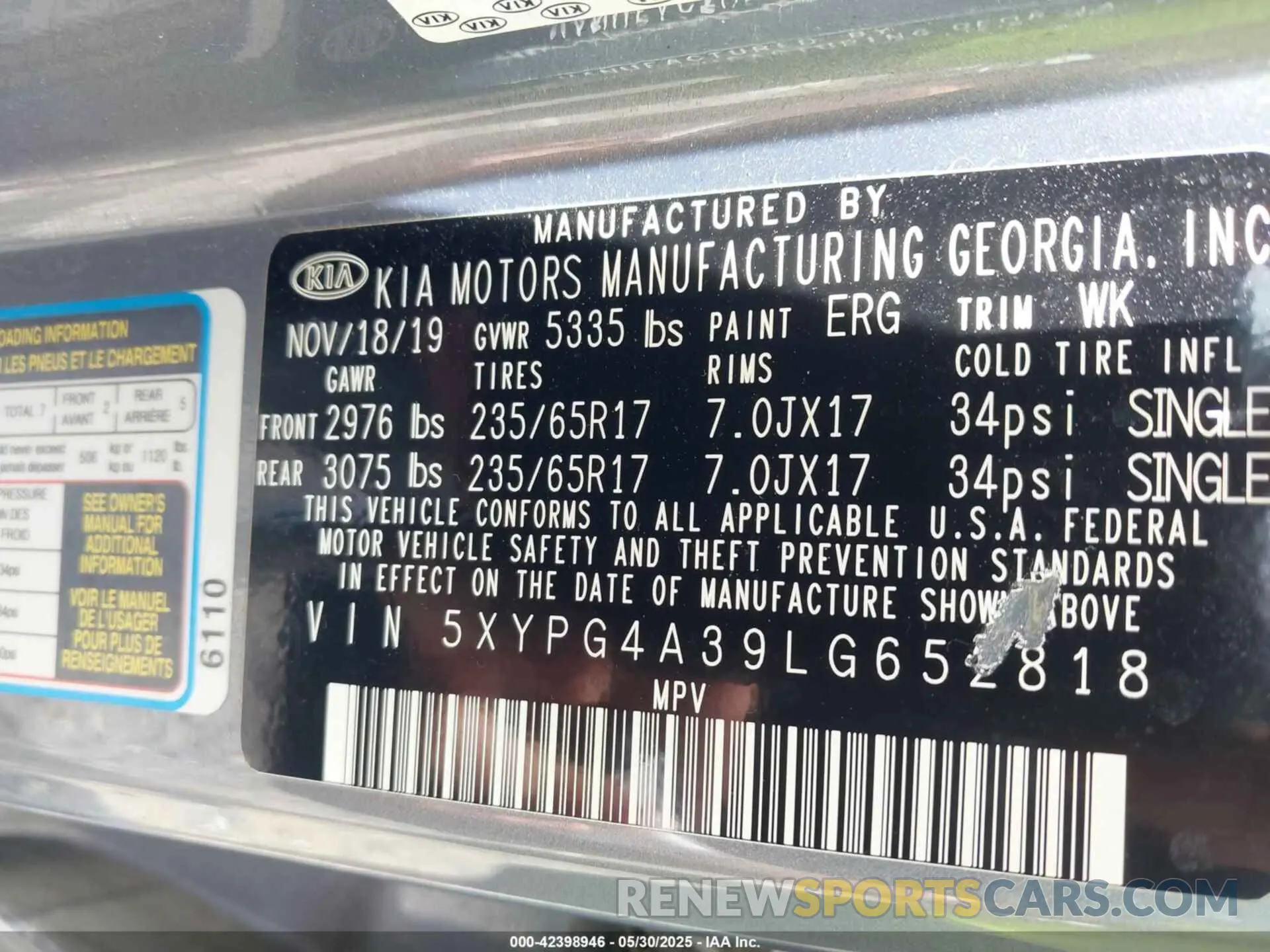 9 Photograph of a damaged car 5XYPG4A39LG652818 KIA SORENTO 2020