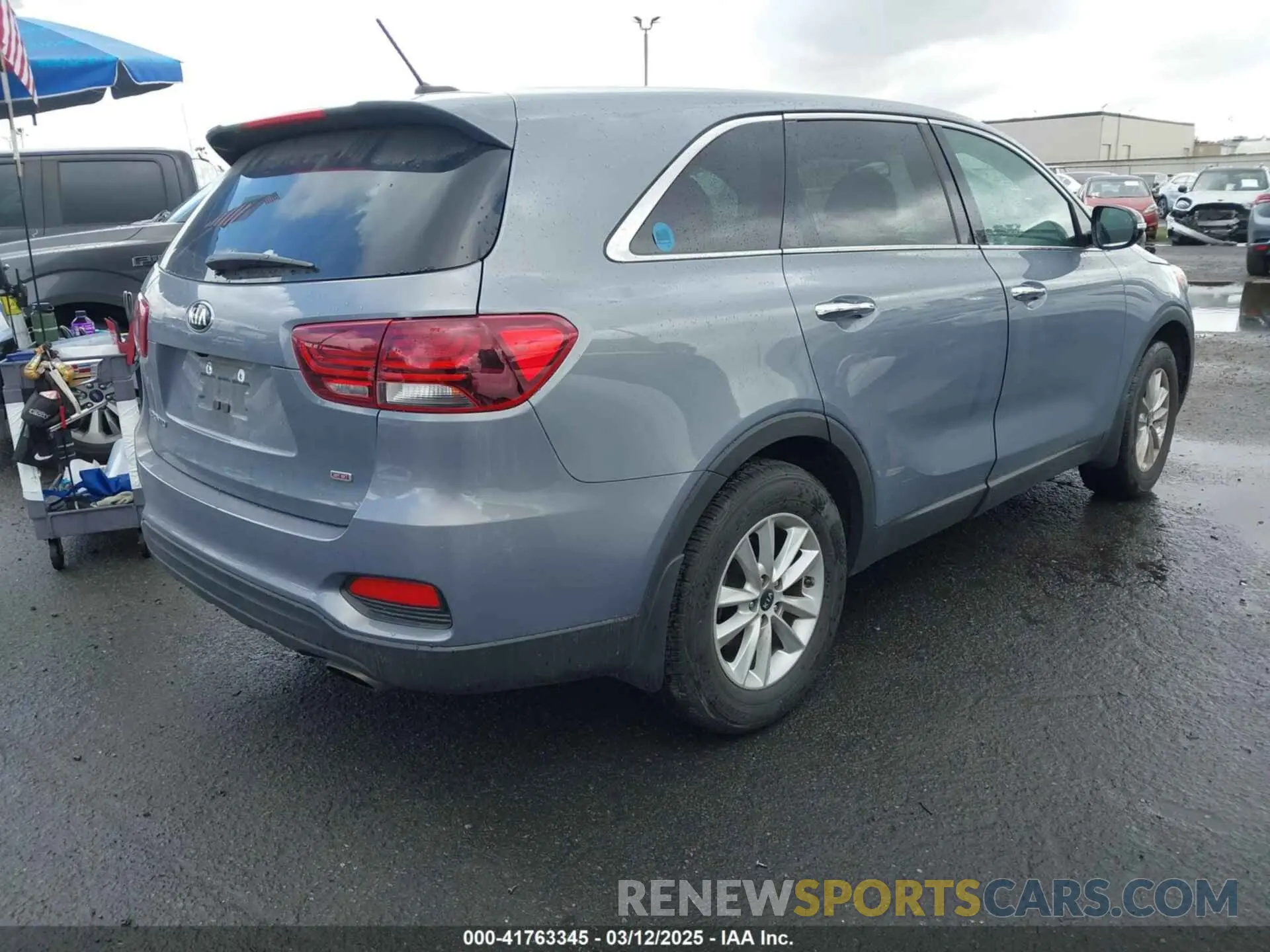 4 Photograph of a damaged car 5XYPG4A39LG654973 KIA SORENTO 2020