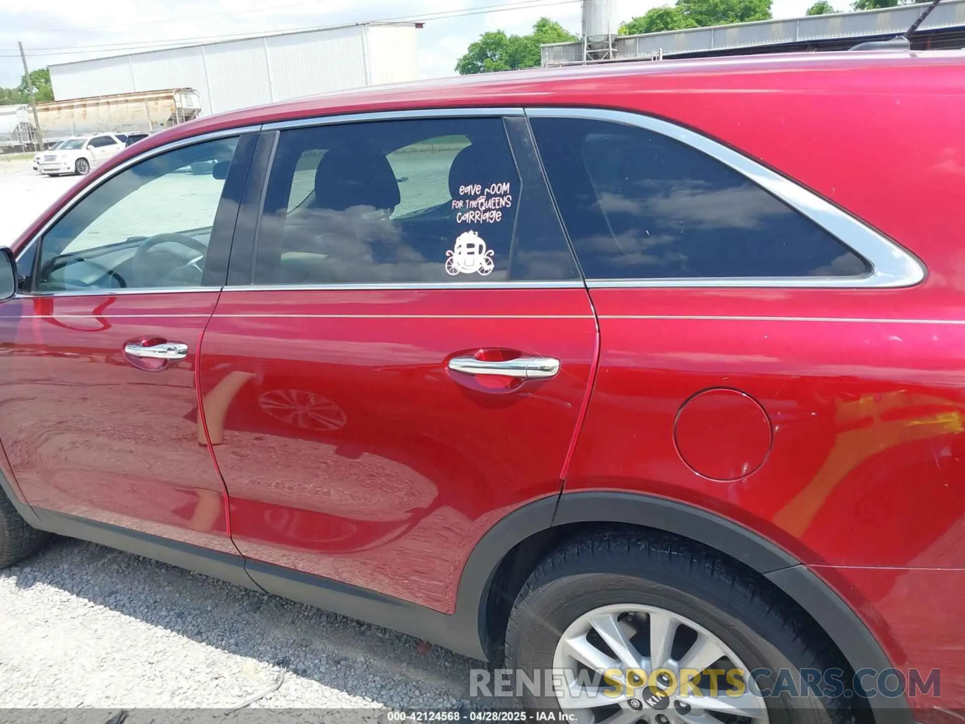 14 Photograph of a damaged car 5XYPG4A39LG689061 KIA SORENTO 2020