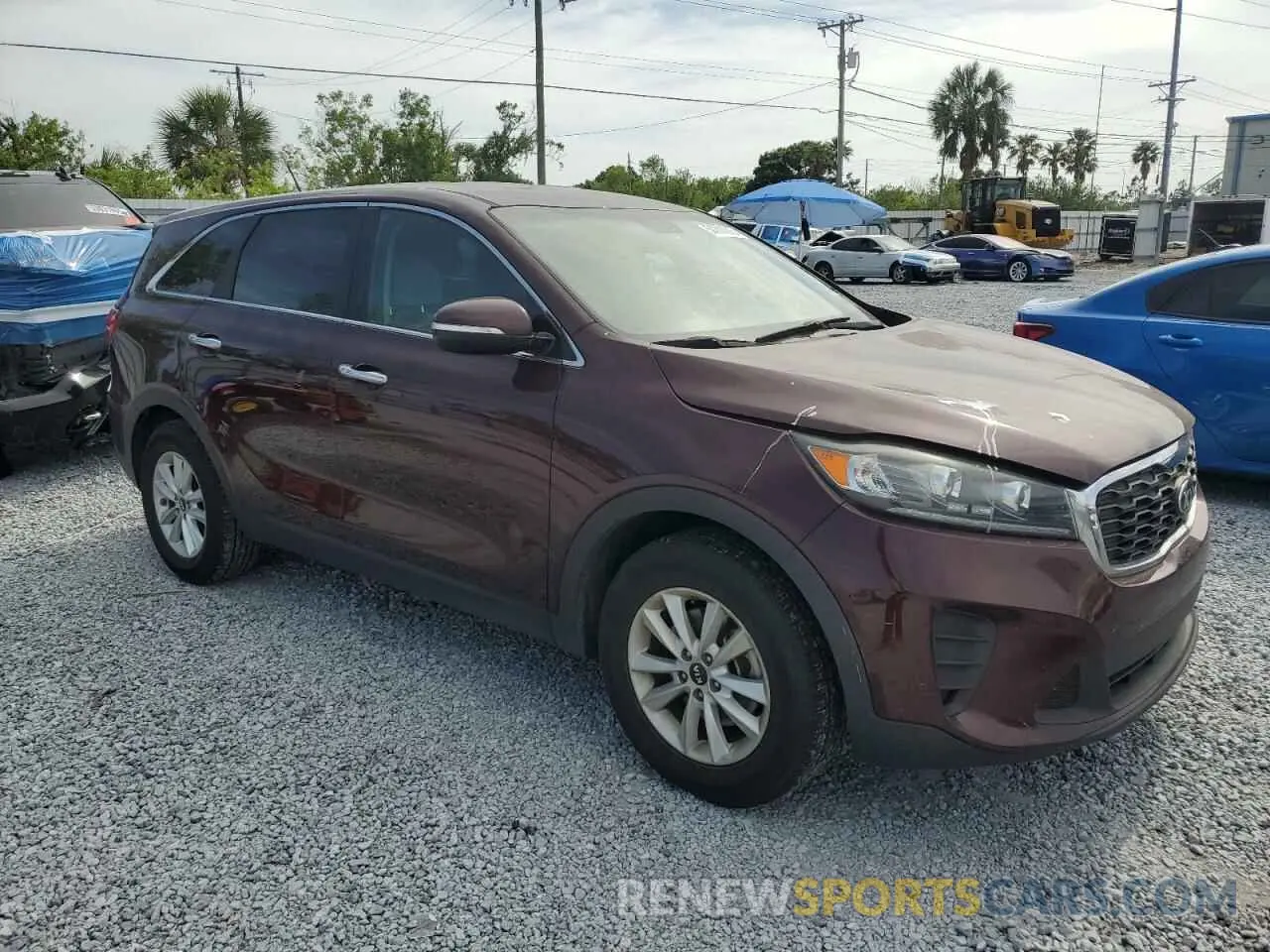 4 Photograph of a damaged car 5XYPG4A3XLG624316 KIA SORENTO 2020