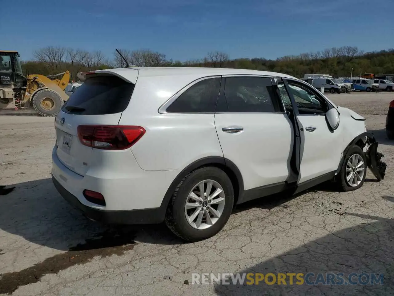 3 Photograph of a damaged car 5XYPG4A3XLG634263 KIA SORENTO 2020