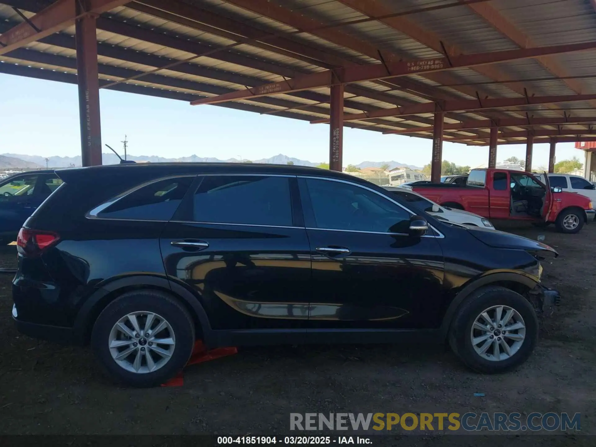 13 Photograph of a damaged car 5XYPG4A3XLG657574 KIA SORENTO 2020