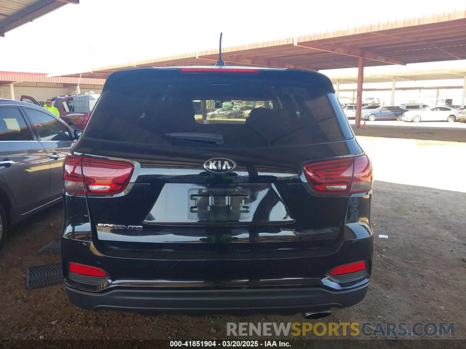 16 Photograph of a damaged car 5XYPG4A3XLG657574 KIA SORENTO 2020