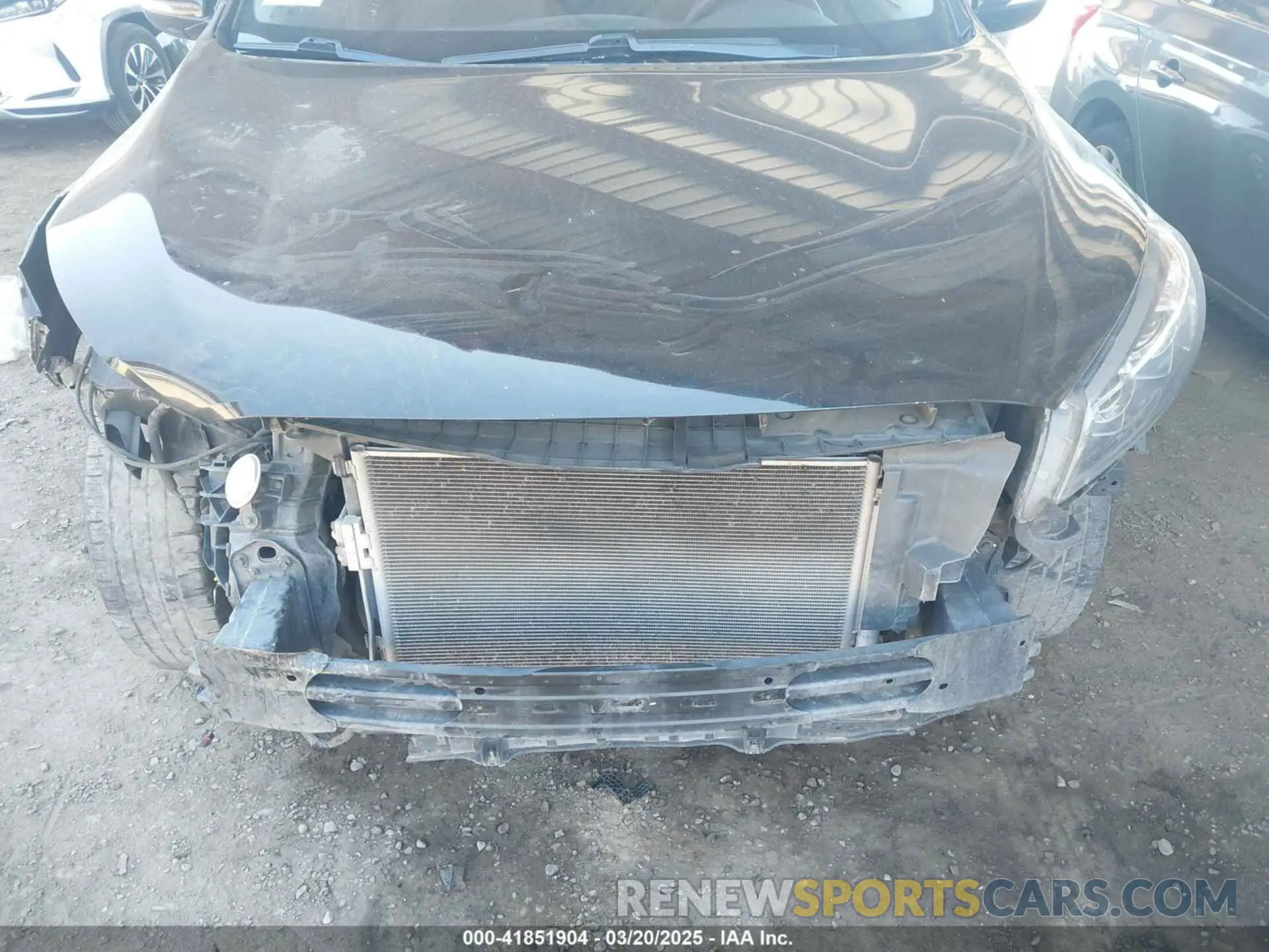 6 Photograph of a damaged car 5XYPG4A3XLG657574 KIA SORENTO 2020