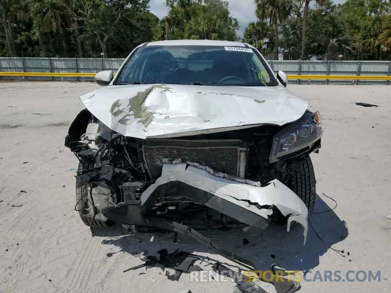 5 Photograph of a damaged car 5XYPG4A3XLG657641 KIA SORENTO 2020