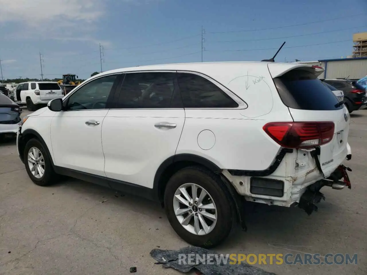 2 Photograph of a damaged car 5XYPG4A3XLG698660 KIA SORENTO 2020