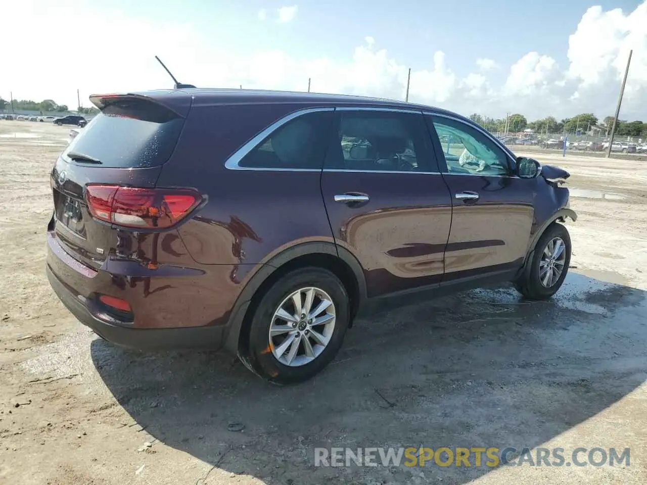 3 Photograph of a damaged car 5XYPG4A3XLG701329 KIA SORENTO 2020