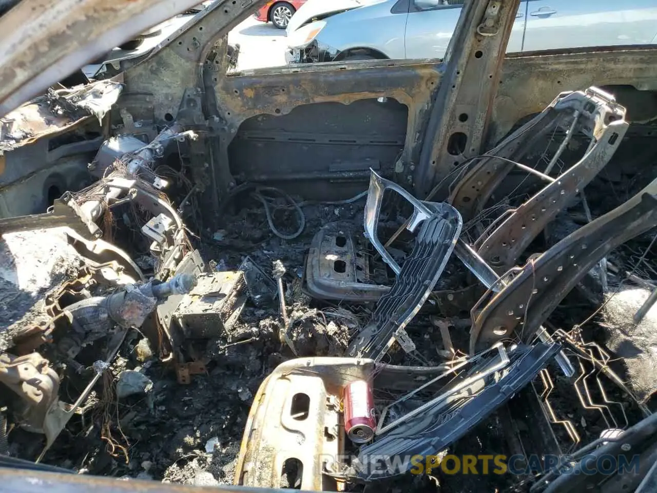 7 Photograph of a damaged car 5XYPG4A50LG621135 KIA SORENTO 2020
