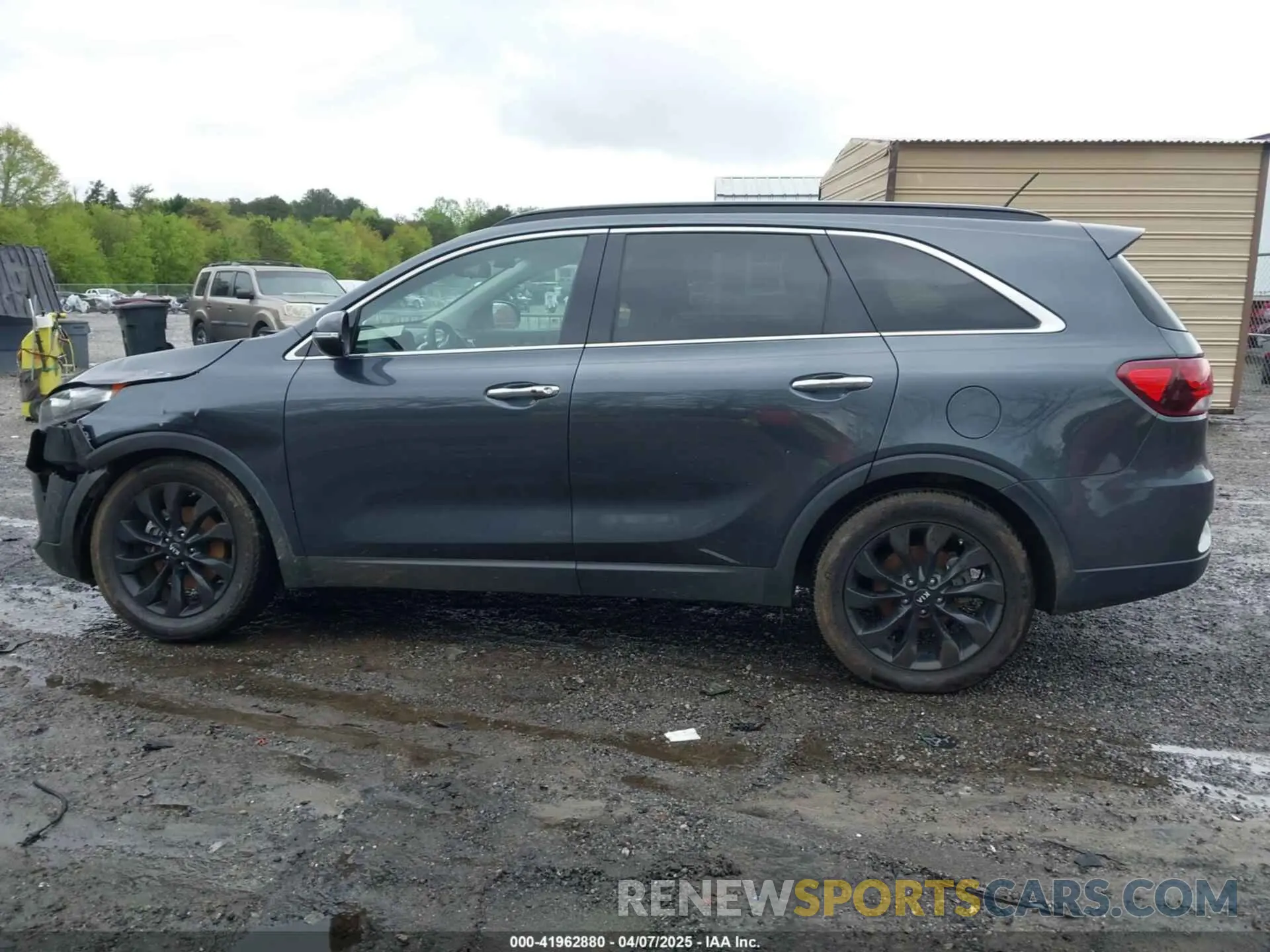 13 Photograph of a damaged car 5XYPG4A50LG690973 KIA SORENTO 2020