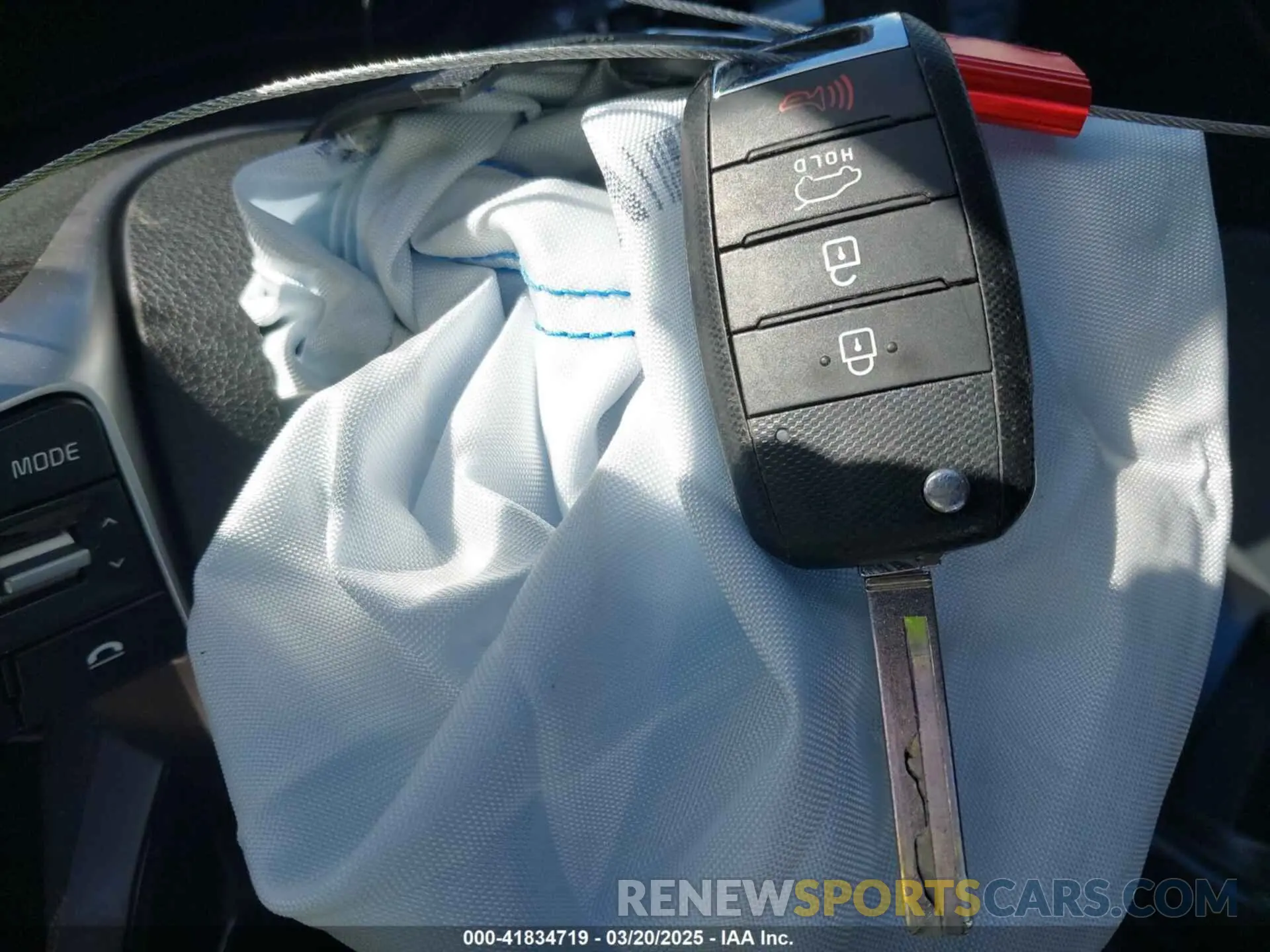 11 Photograph of a damaged car 5XYPG4A51LG622181 KIA SORENTO 2020
