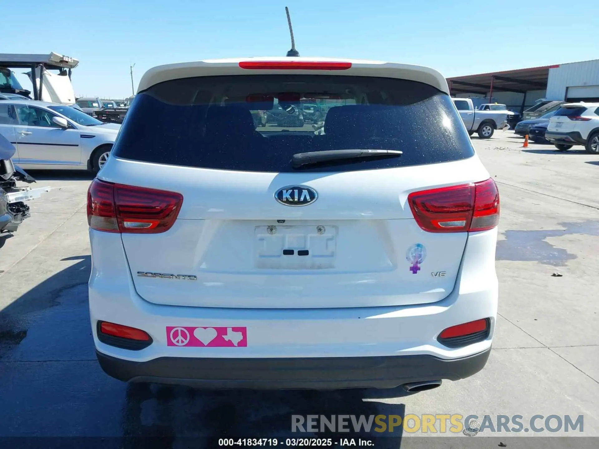 16 Photograph of a damaged car 5XYPG4A51LG622181 KIA SORENTO 2020