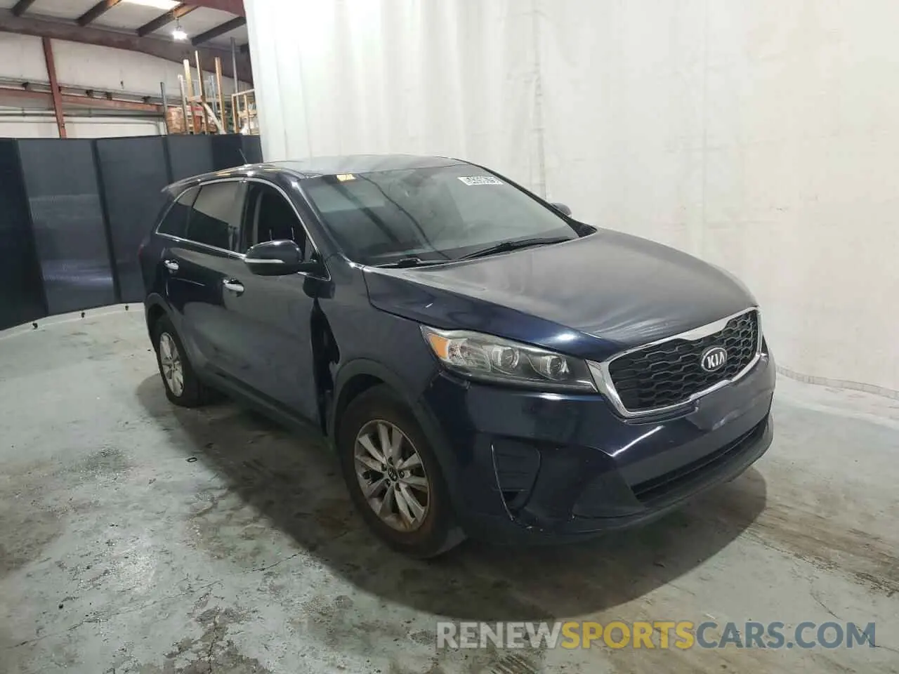 4 Photograph of a damaged car 5XYPG4A51LG627347 KIA SORENTO 2020