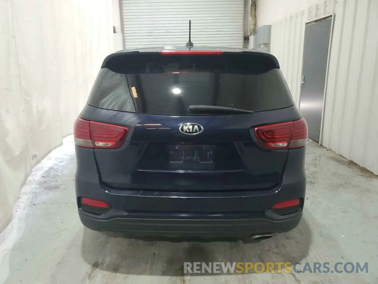 6 Photograph of a damaged car 5XYPG4A51LG627347 KIA SORENTO 2020