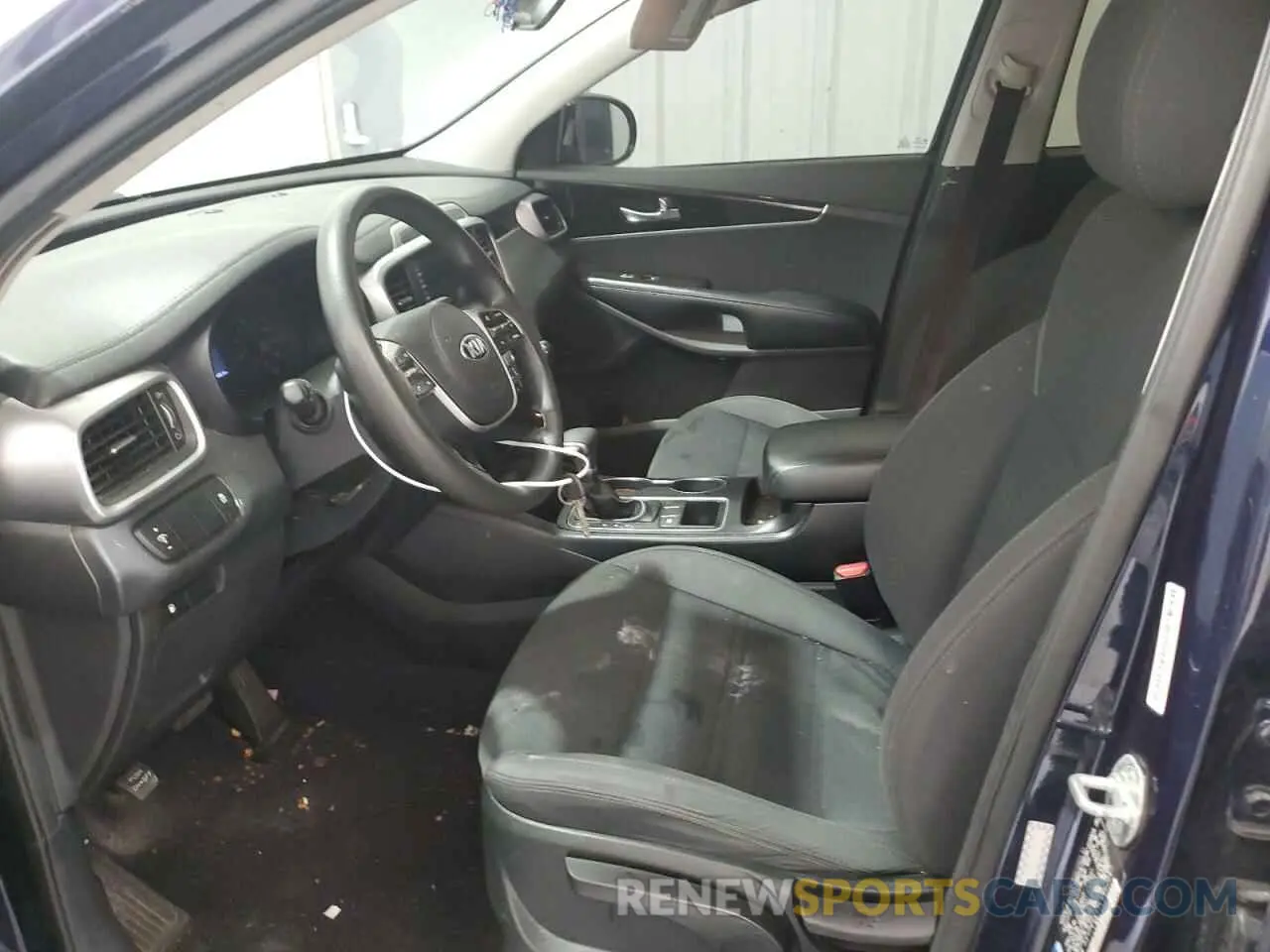 7 Photograph of a damaged car 5XYPG4A51LG627347 KIA SORENTO 2020