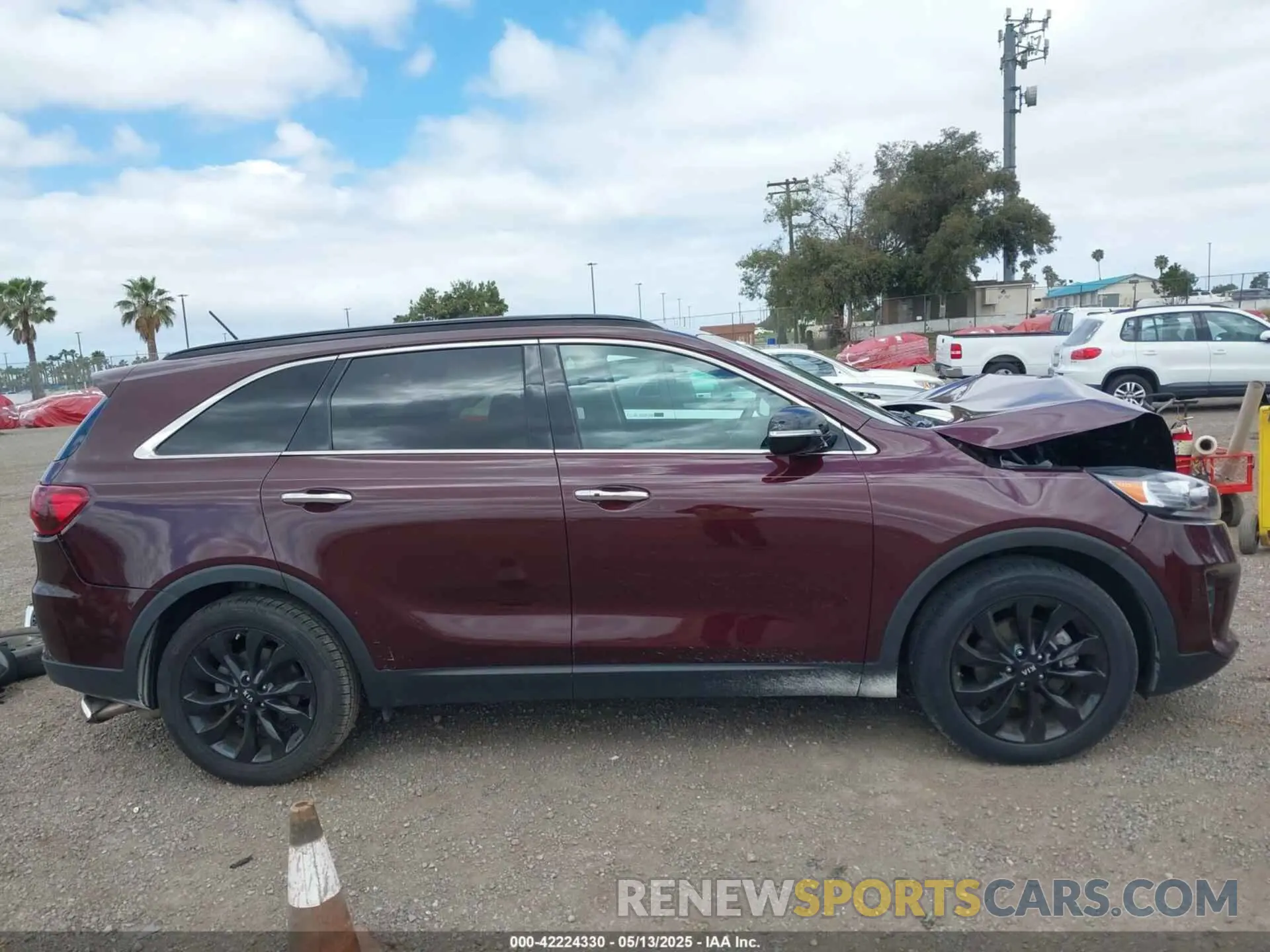 13 Photograph of a damaged car 5XYPG4A51LG638039 KIA SORENTO 2020