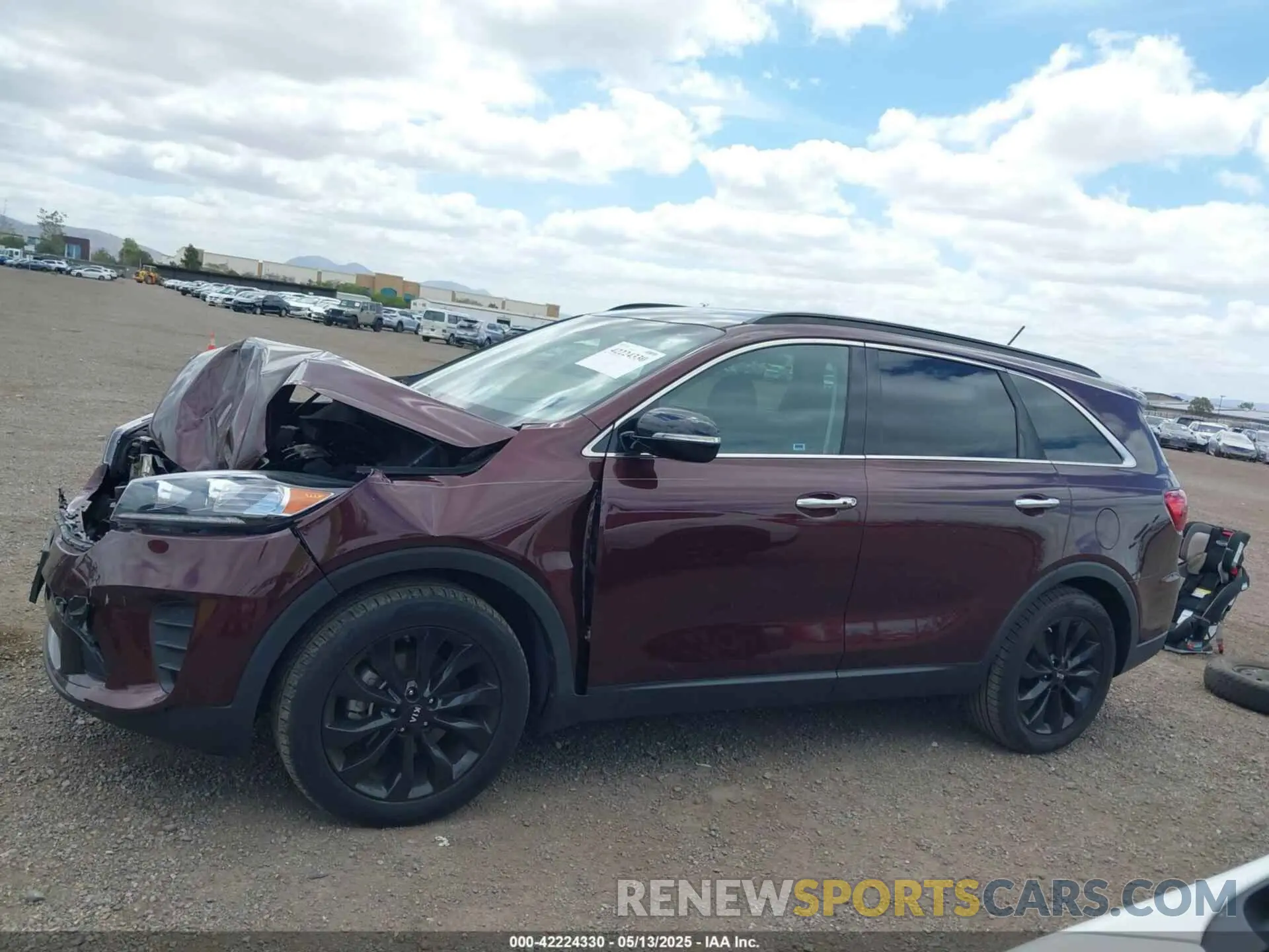 14 Photograph of a damaged car 5XYPG4A51LG638039 KIA SORENTO 2020