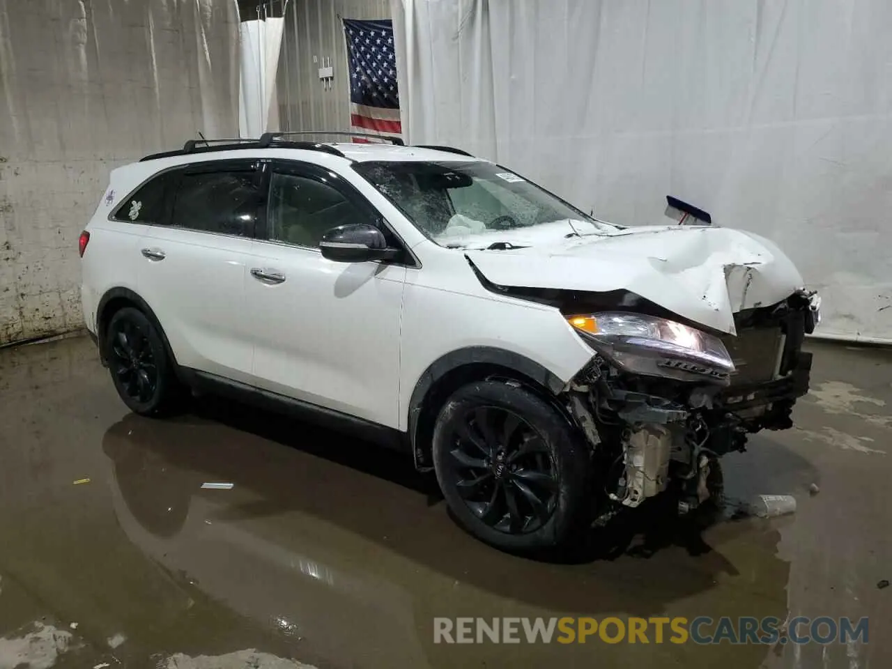 4 Photograph of a damaged car 5XYPG4A51LG654631 KIA SORENTO 2020